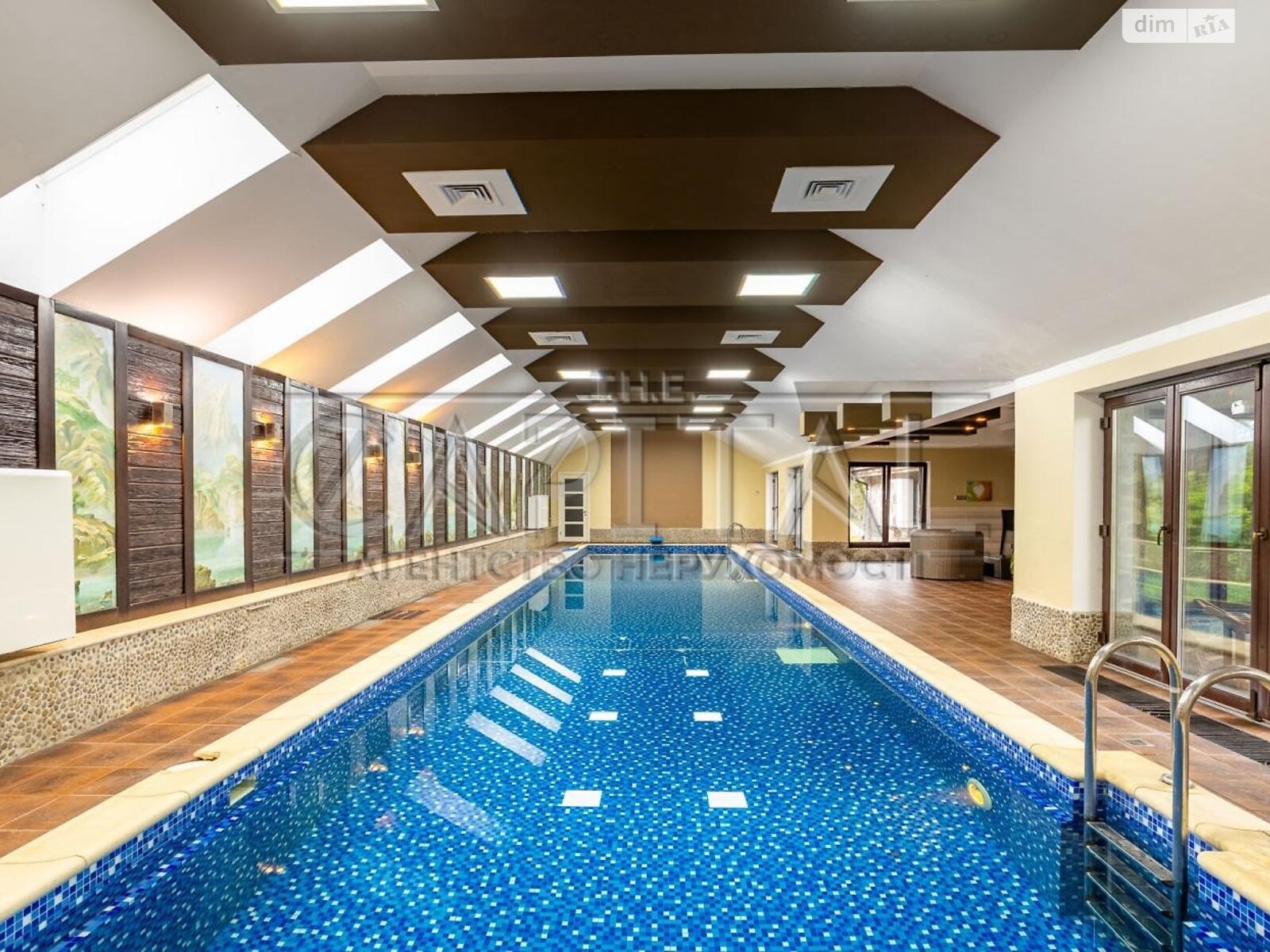 двоповерховий будинок, 763.8 кв. м, цегла. Продаж у Березівці фото 1 двоповерховий будинок, 763.8 кв. м, цегла. Продаж у Березівці фото 1