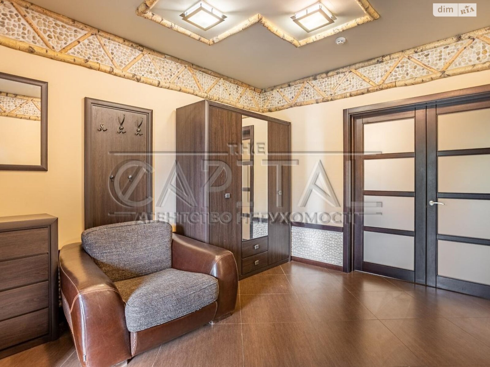 двоповерховий будинок, 763.8 кв. м, цегла. Продаж у Березівці фото 1 двоповерховий будинок, 763.8 кв. м, цегла. Продаж у Березівці фото 1