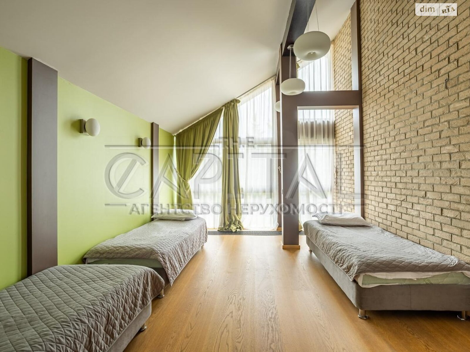 двоповерховий будинок, 763.8 кв. м, цегла. Продаж у Березівці фото 1 двоповерховий будинок, 763.8 кв. м, цегла. Продаж у Березівці фото 1