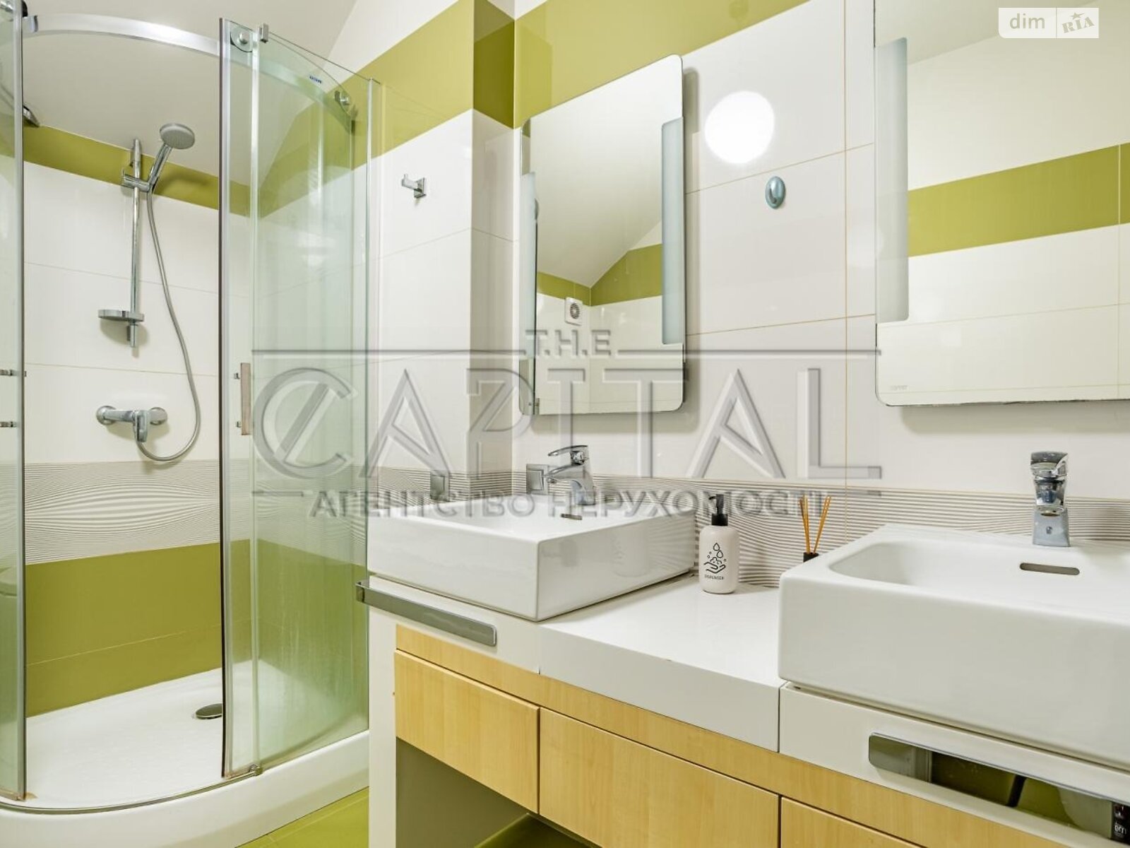 двоповерховий будинок, 763.8 кв. м, цегла. Продаж у Березівці фото 1 двоповерховий будинок, 763.8 кв. м, цегла. Продаж у Березівці фото 1