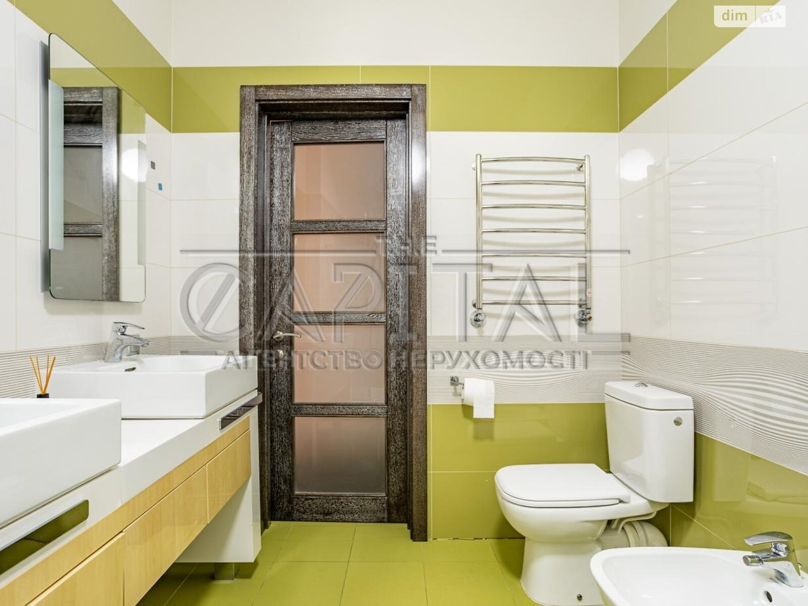 двоповерховий будинок, 763.8 кв. м, цегла. Продаж у Березівці фото 1 двоповерховий будинок, 763.8 кв. м, цегла. Продаж у Березівці фото 1