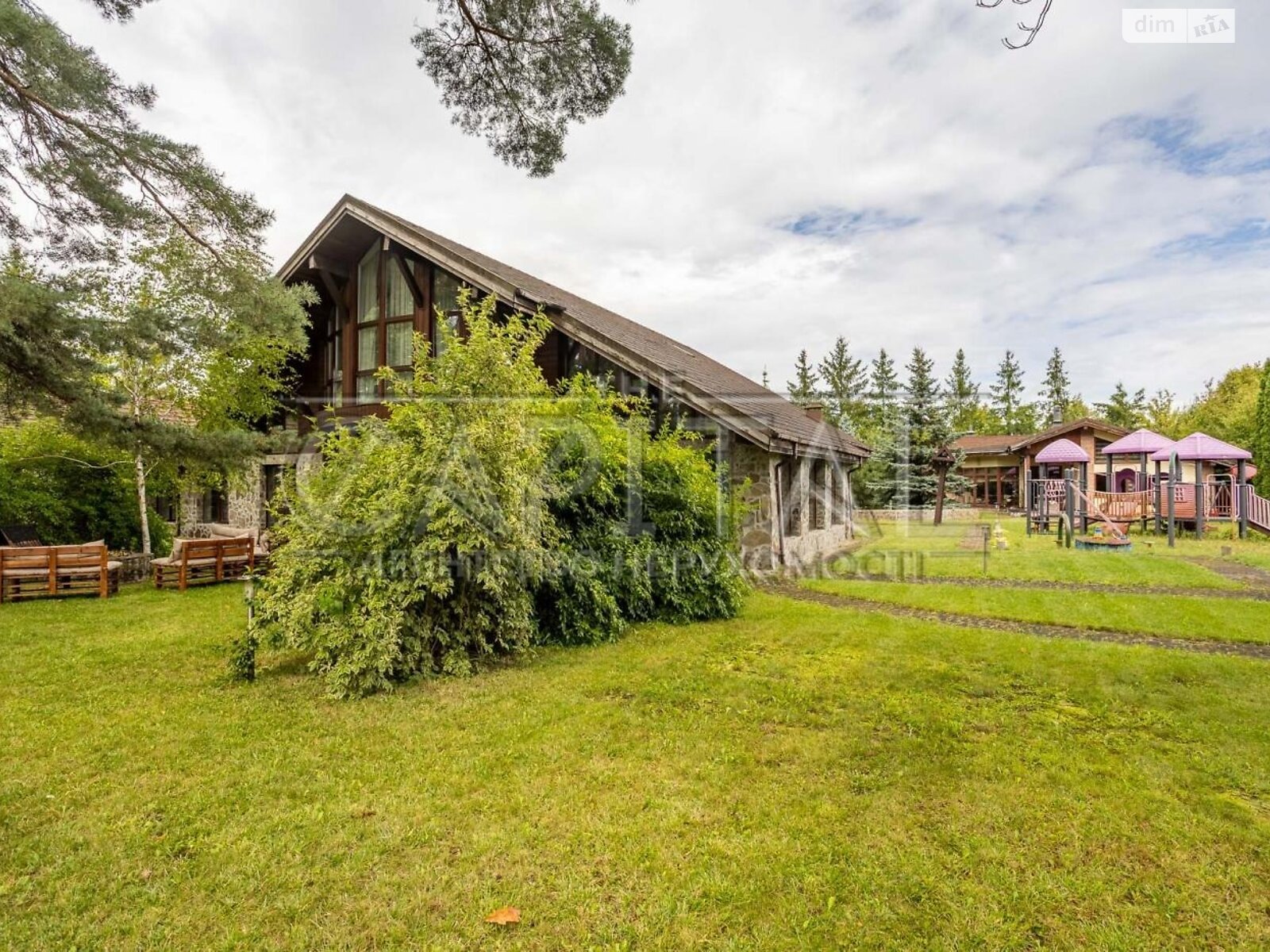 двоповерховий будинок, 763.8 кв. м, цегла. Продаж у Березівці фото 1 двоповерховий будинок, 763.8 кв. м, цегла. Продаж у Березівці фото 1