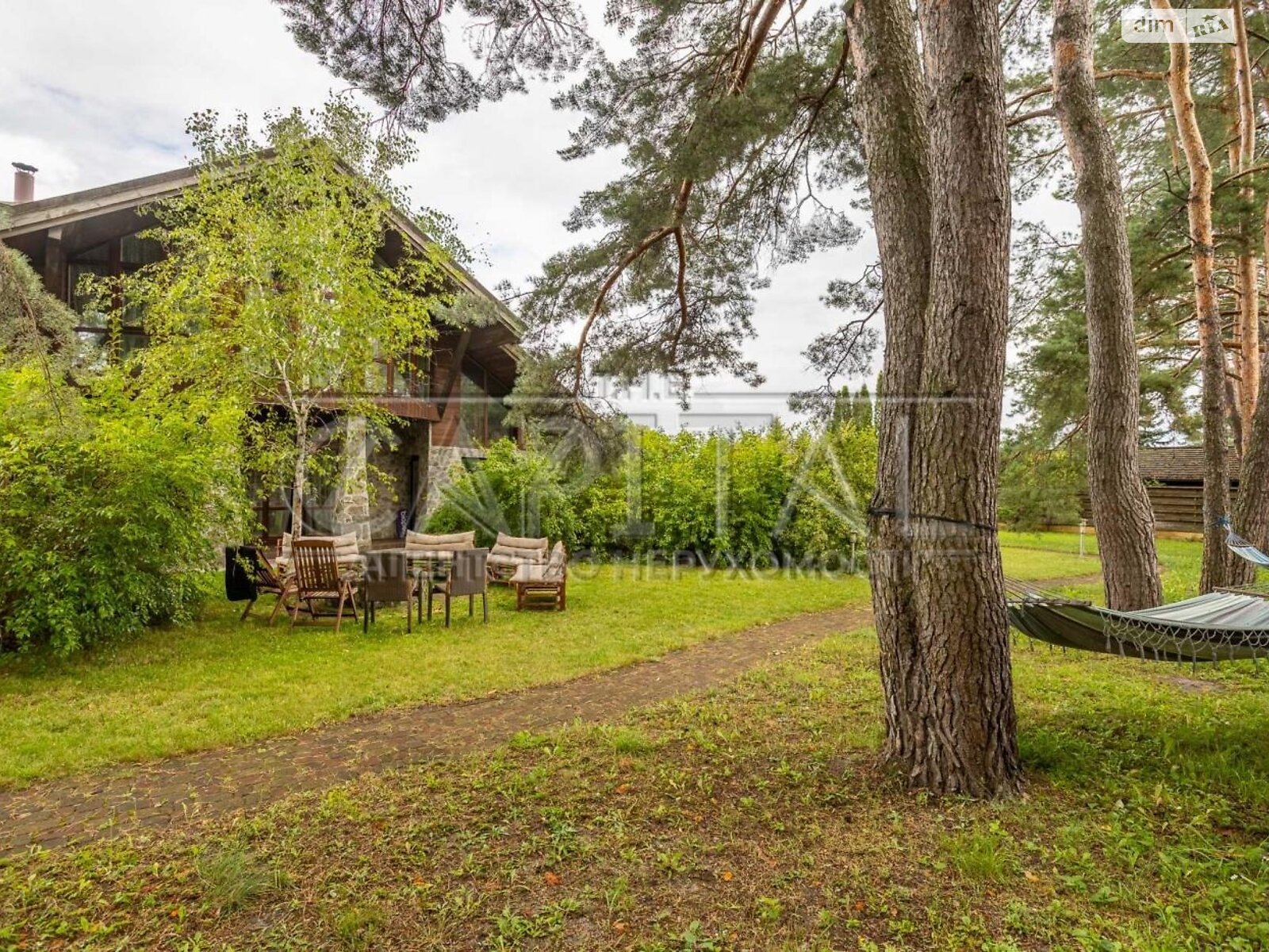 двоповерховий будинок, 763.8 кв. м, цегла. Продаж у Березівці фото 1 двоповерховий будинок, 763.8 кв. м, цегла. Продаж у Березівці фото 1