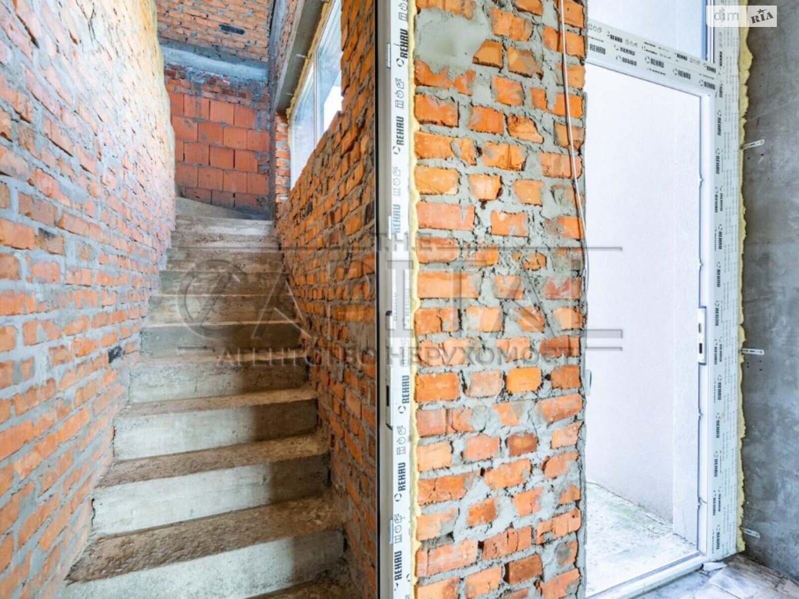 двухэтажный дом, 191 кв. м, кирпич. Продажа в Берёзовке фото 1 двухэтажный дом, 191 кв. м, кирпич. Продажа в Берёзовке фото 1