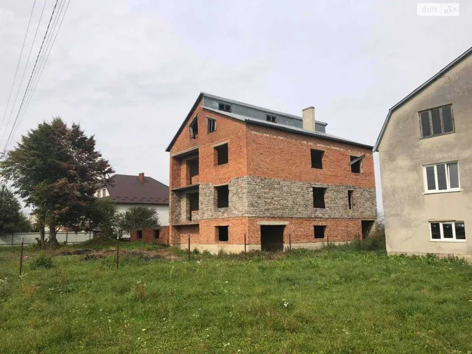 трехэтажный дом, 240 кв. м, блочно-кирпичный. Продажа в Бесковичах фото 1 трехэтажный дом, 240 кв. м, блочно-кирпичный. Продажа в Бесковичах фото 1