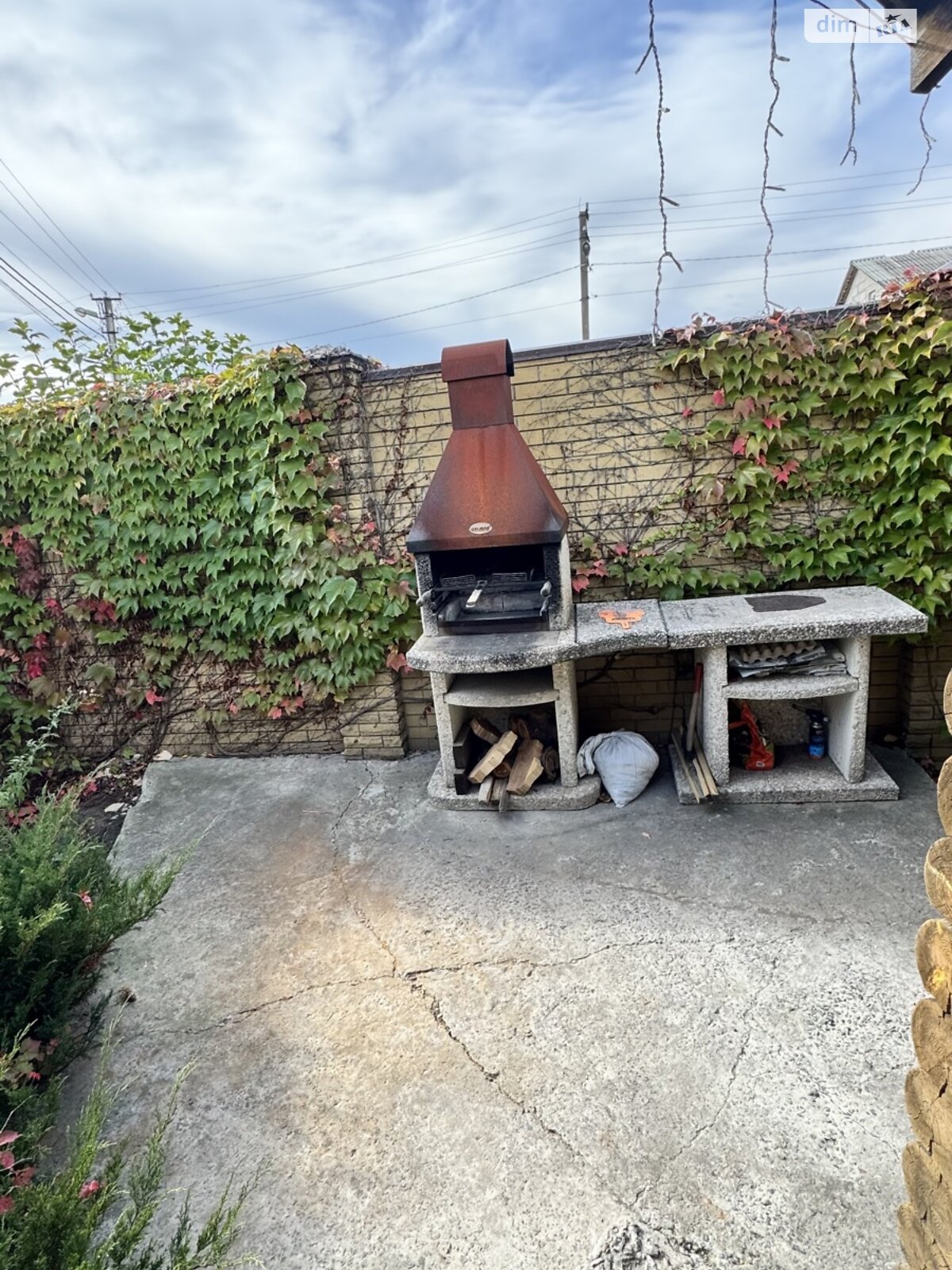 триповерховий будинок з опаленням, 295.5 кв. м, цегла. Продаж у Безлюдівці фото 1 триповерховий будинок з опаленням, 295.5 кв. м, цегла. Продаж у Безлюдівці фото 1