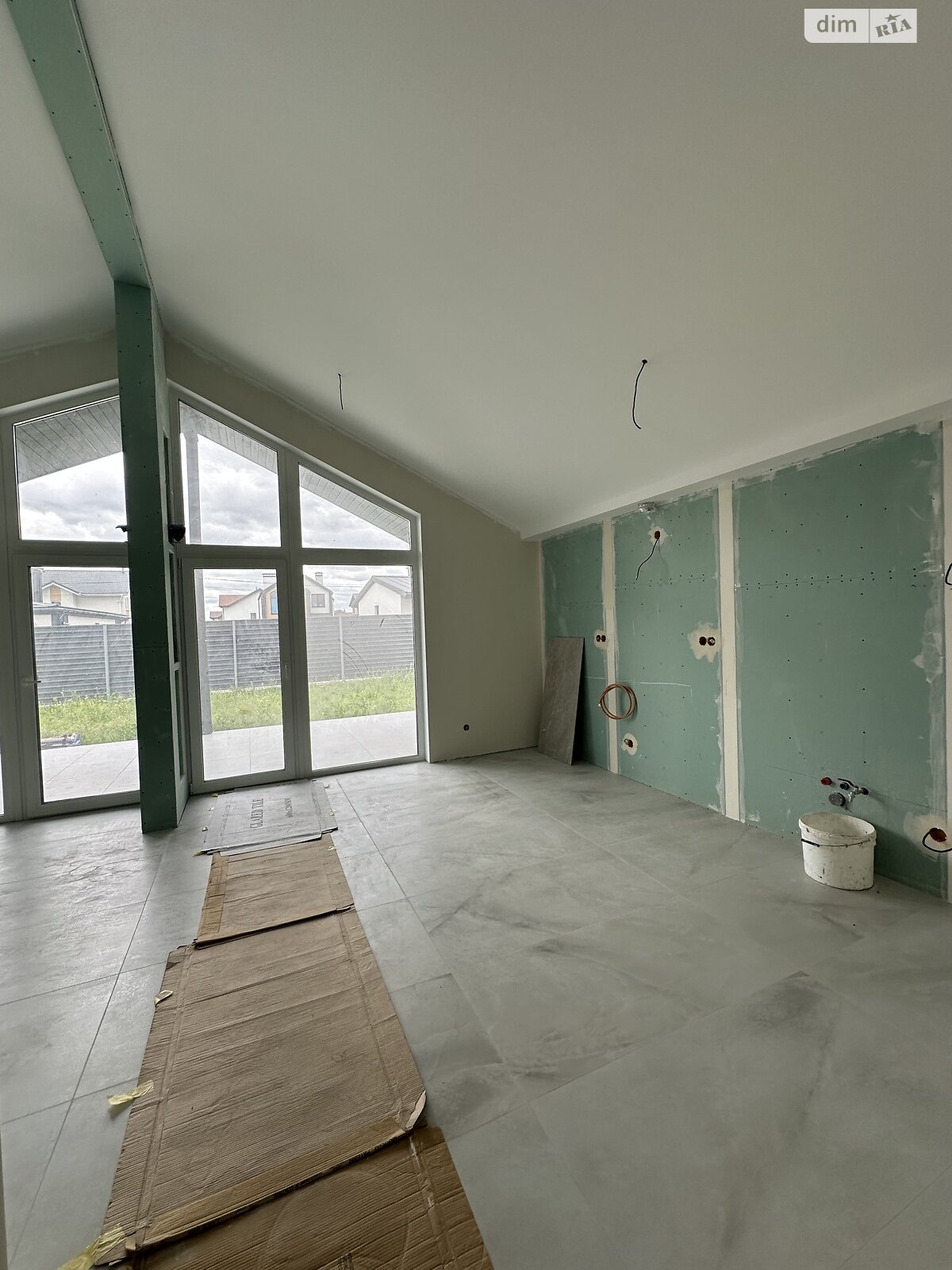 одноэтажный дом с отоплением, 106 кв. м, кирпич. Продажа в Безугловке фото 1 одноэтажный дом с отоплением, 106 кв. м, кирпич. Продажа в Безугловке фото 1