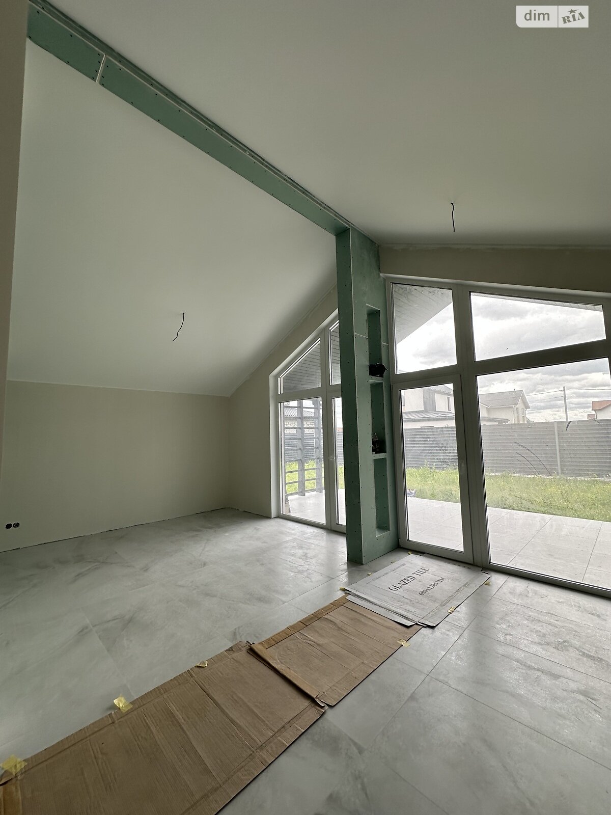 одноэтажный дом с отоплением, 106 кв. м, кирпич. Продажа в Безугловке фото 1 одноэтажный дом с отоплением, 106 кв. м, кирпич. Продажа в Безугловке фото 1