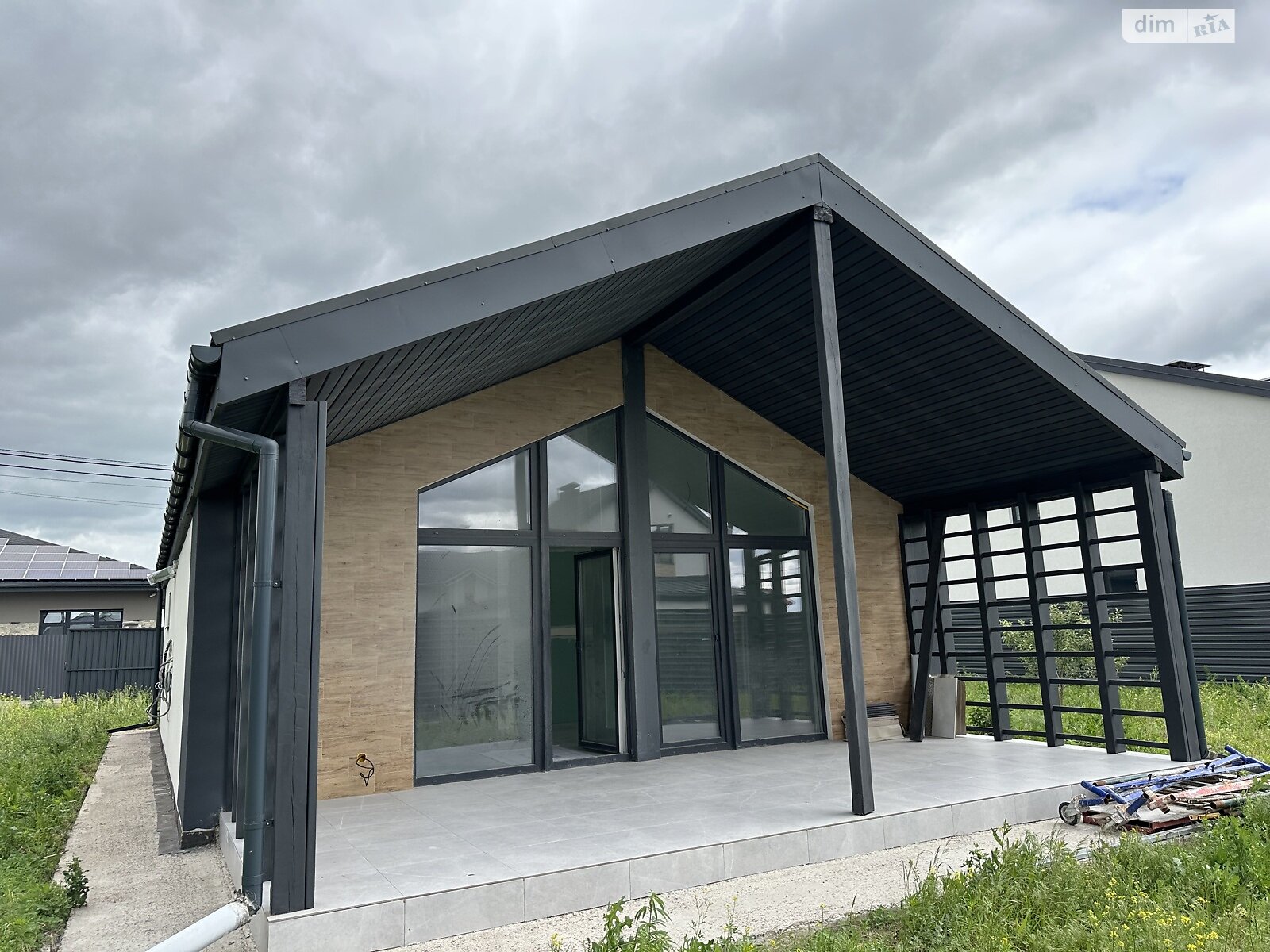 одноэтажный дом с отоплением, 106 кв. м, кирпич. Продажа в Безугловке фото 1 одноэтажный дом с отоплением, 106 кв. м, кирпич. Продажа в Безугловке фото 1