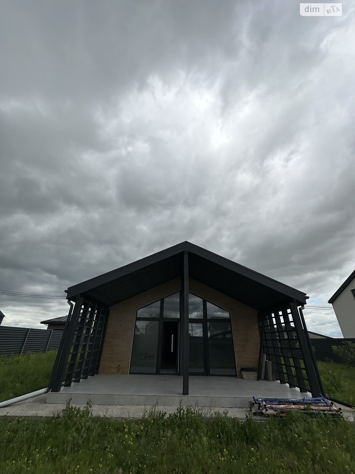 одноэтажный дом с отоплением, 106 кв. м, кирпич. Продажа в Безугловке фото 1 одноэтажный дом с отоплением, 106 кв. м, кирпич. Продажа в Безугловке фото 1