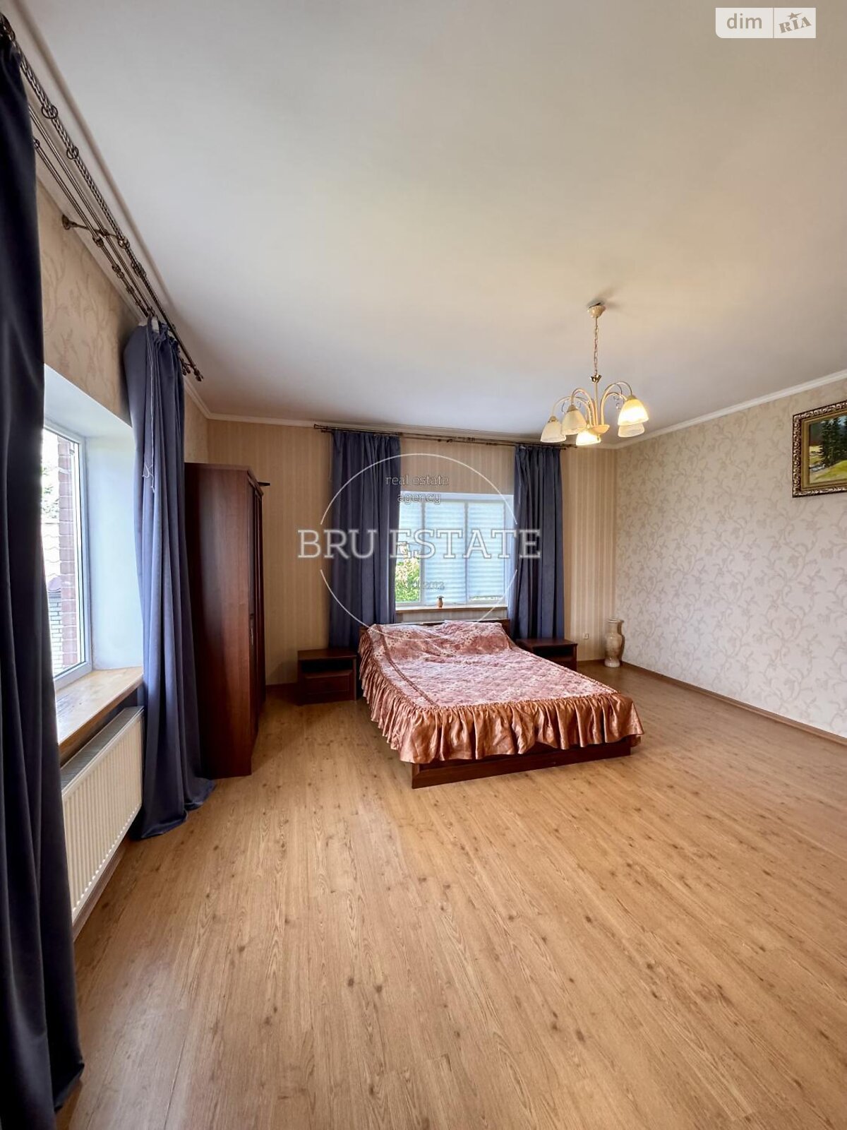 двухэтажный дом с гаражом, 216.7 кв. м, кирпич. Продажа в Безугловке фото 1