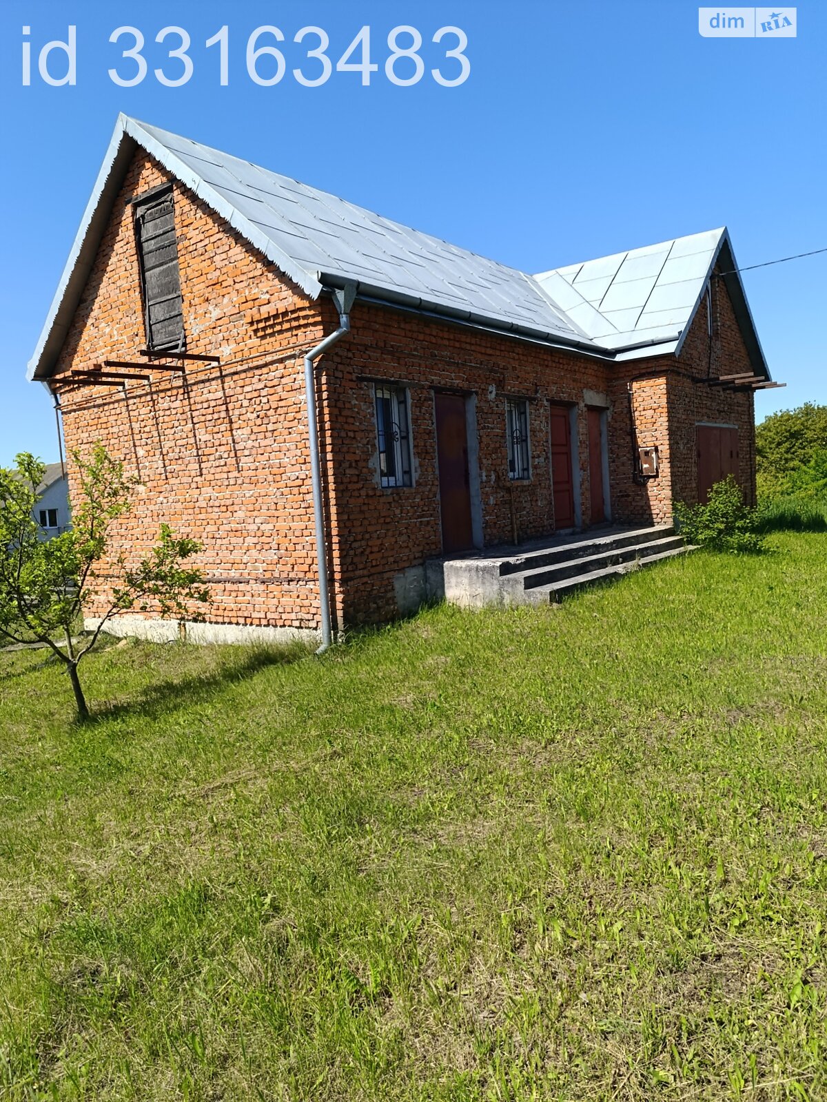 триповерховий будинок з верандою, 478 кв. м, кирпич. Продаж у Біліій фото 1 триповерховий будинок з верандою, 478 кв. м, кирпич. Продаж у Біліій фото 1