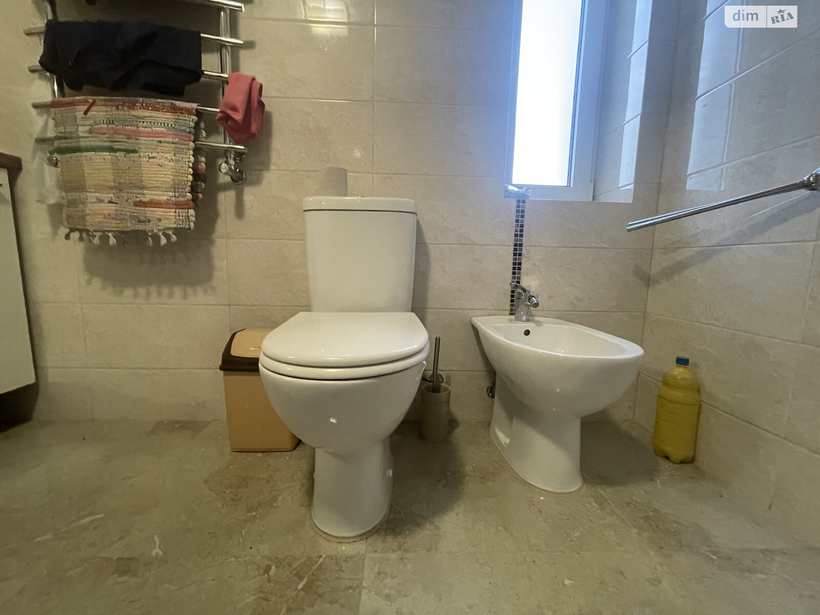 двухэтажный дом с гаражом, 199 кв. м, кирпич. Продажа в Биле фото 1