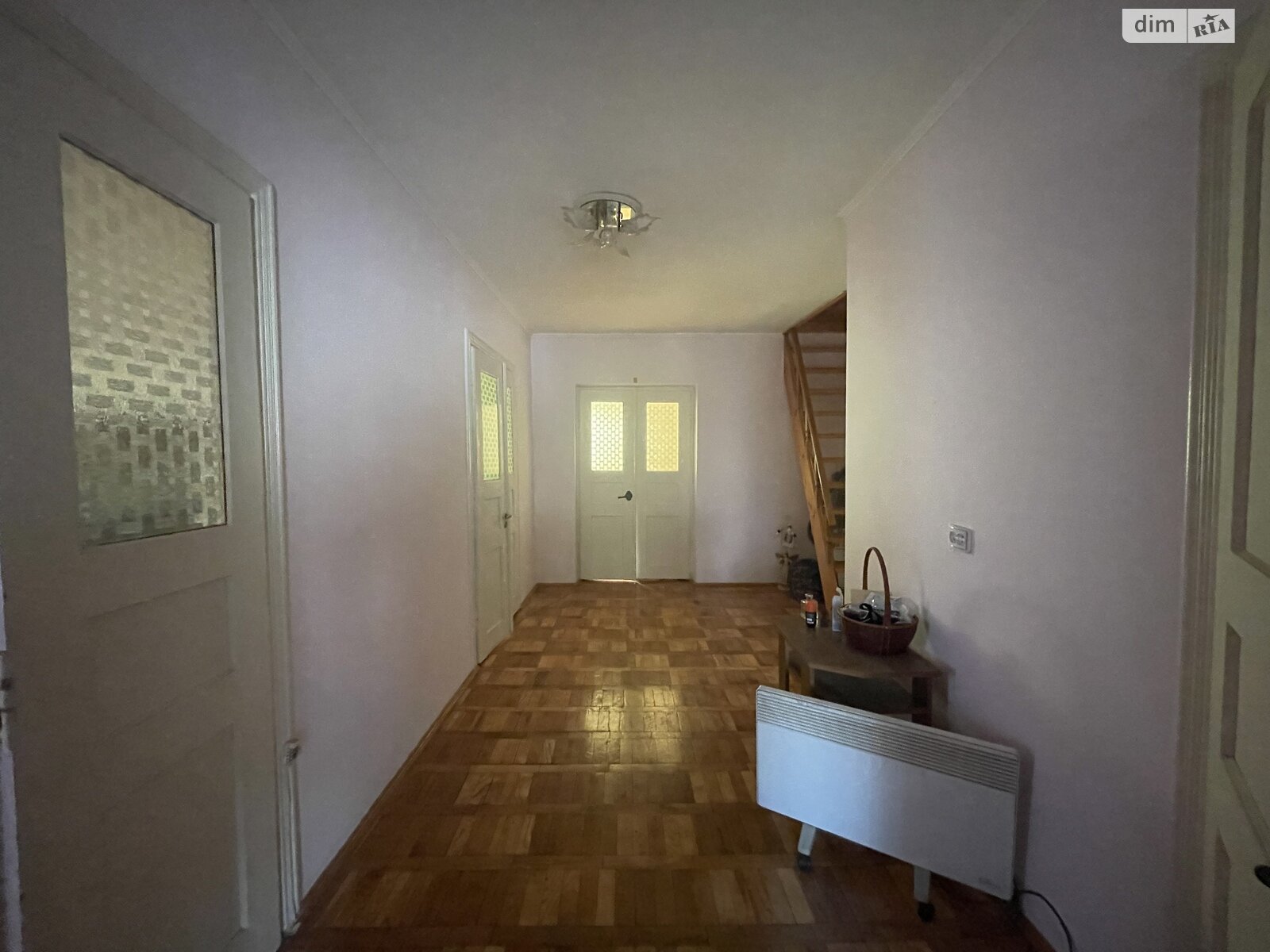 двухэтажный дом с гаражом, 199 кв. м, кирпич. Продажа в Биле фото 1