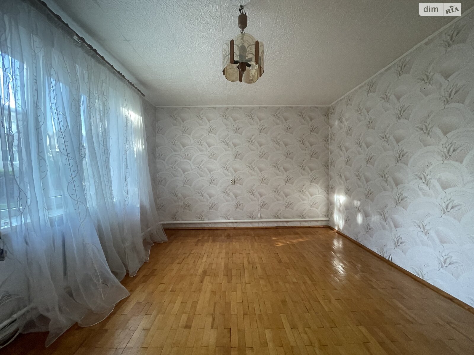 двухэтажный дом с гаражом, 199 кв. м, кирпич. Продажа в Биле фото 1