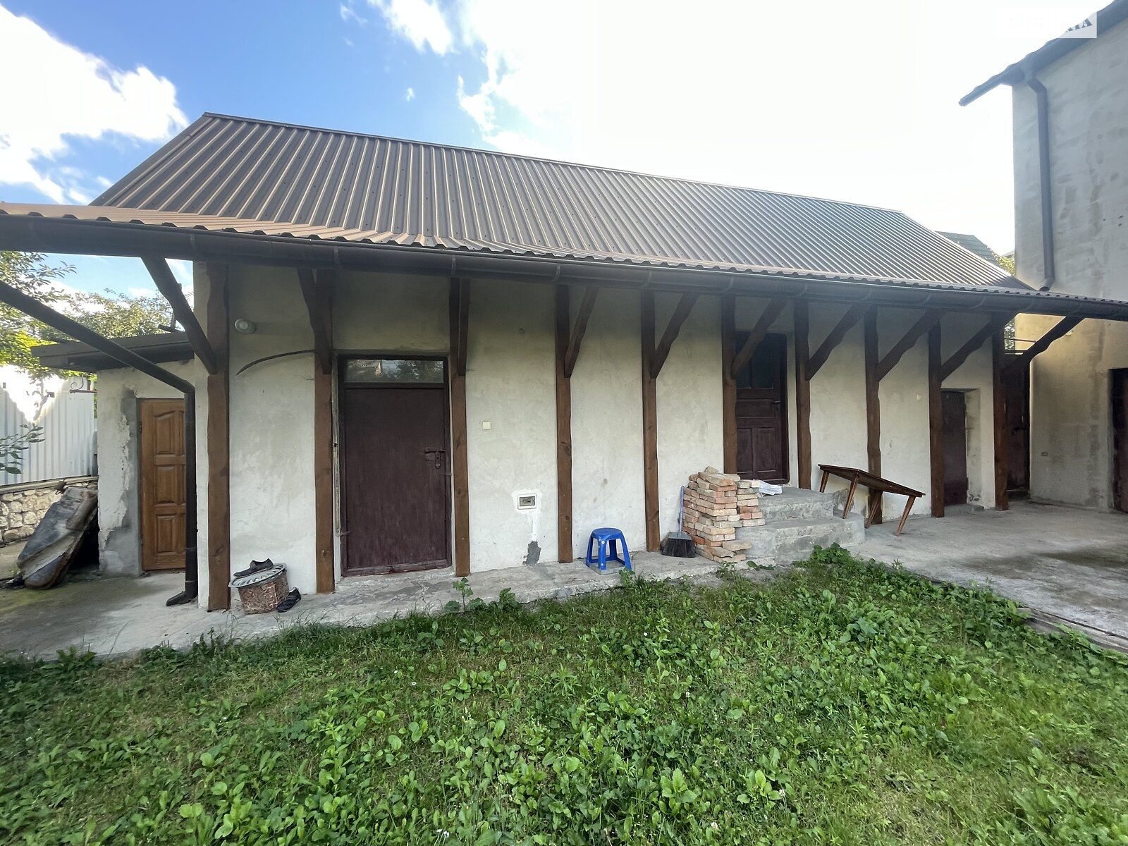 двухэтажный дом с гаражом, 199 кв. м, кирпич. Продажа в Биле фото 1