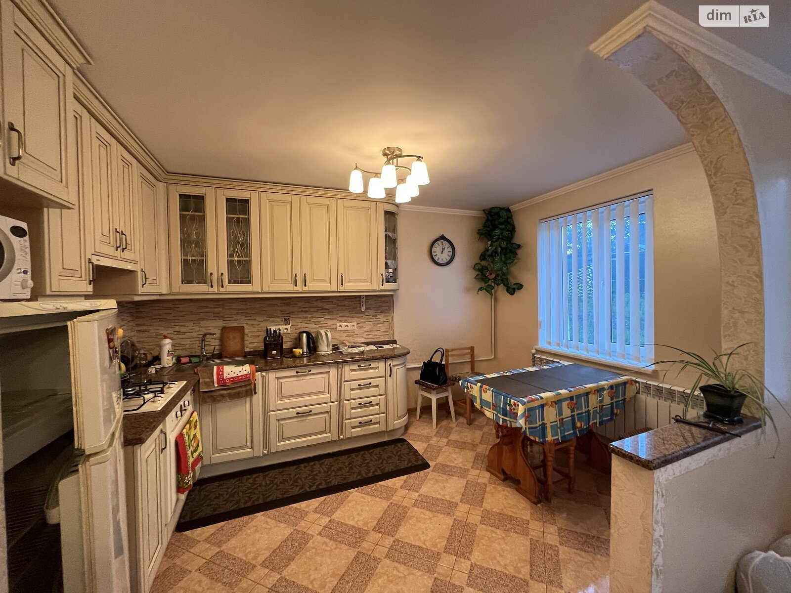 двоповерховий будинок з ремонтом, 207 кв. м, цегла. Продаж у Біліій фото 1 двоповерховий будинок з ремонтом, 207 кв. м, цегла. Продаж у Біліій фото 1