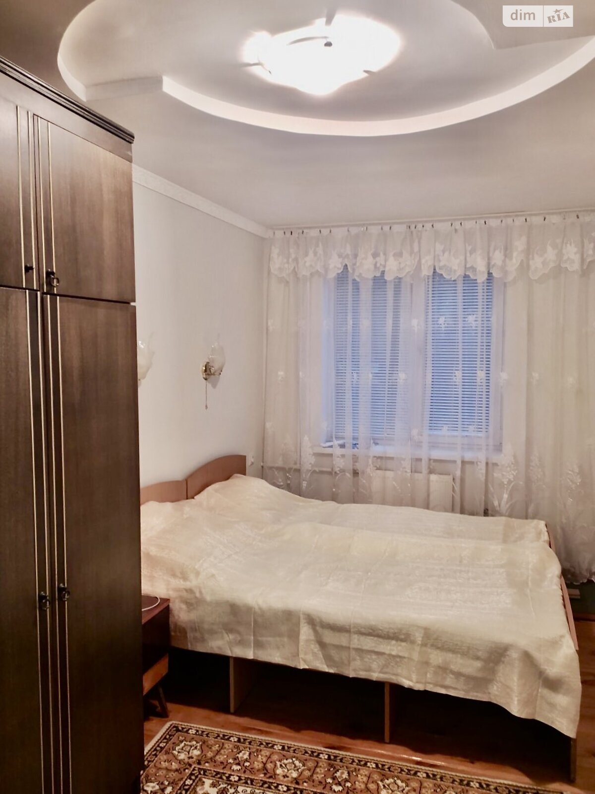 трехэтажный дом с балконом, 210 кв. м, кирпич. Продажа в Благодатном фото 1