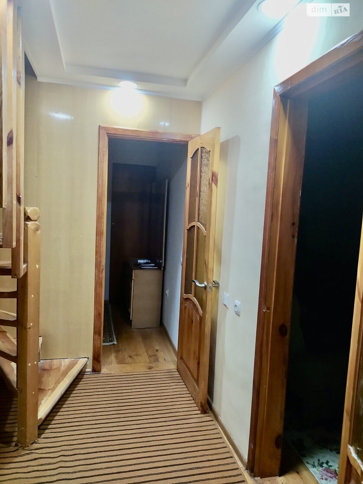 трехэтажный дом с балконом, 210 кв. м, кирпич. Продажа в Благодатном фото 1