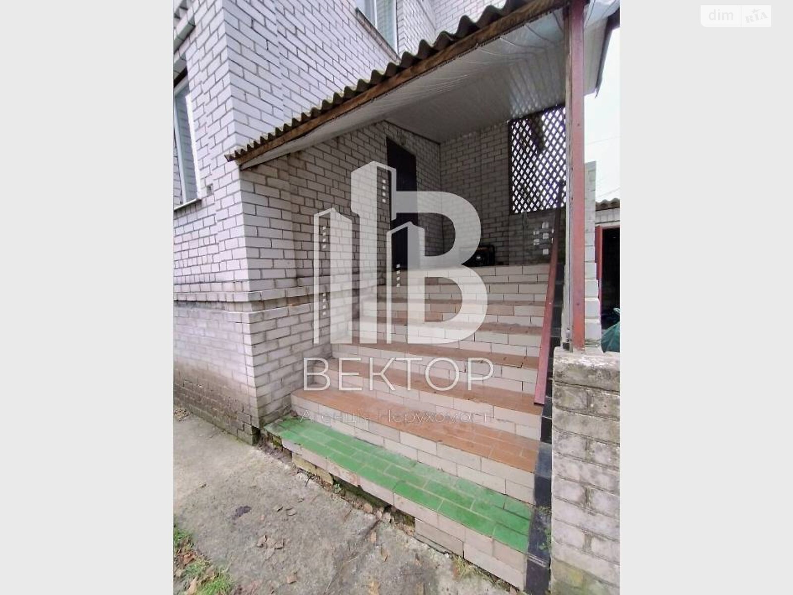 двухэтажный дом с гаражом, 184 кв. м, кирпич. Продажа в Благодатном фото 1