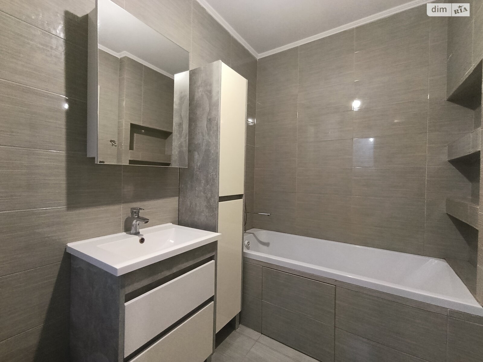 одноповерховий будинок з гаражем, 100 кв. м, цегла. Продаж в Благодатне фото 1