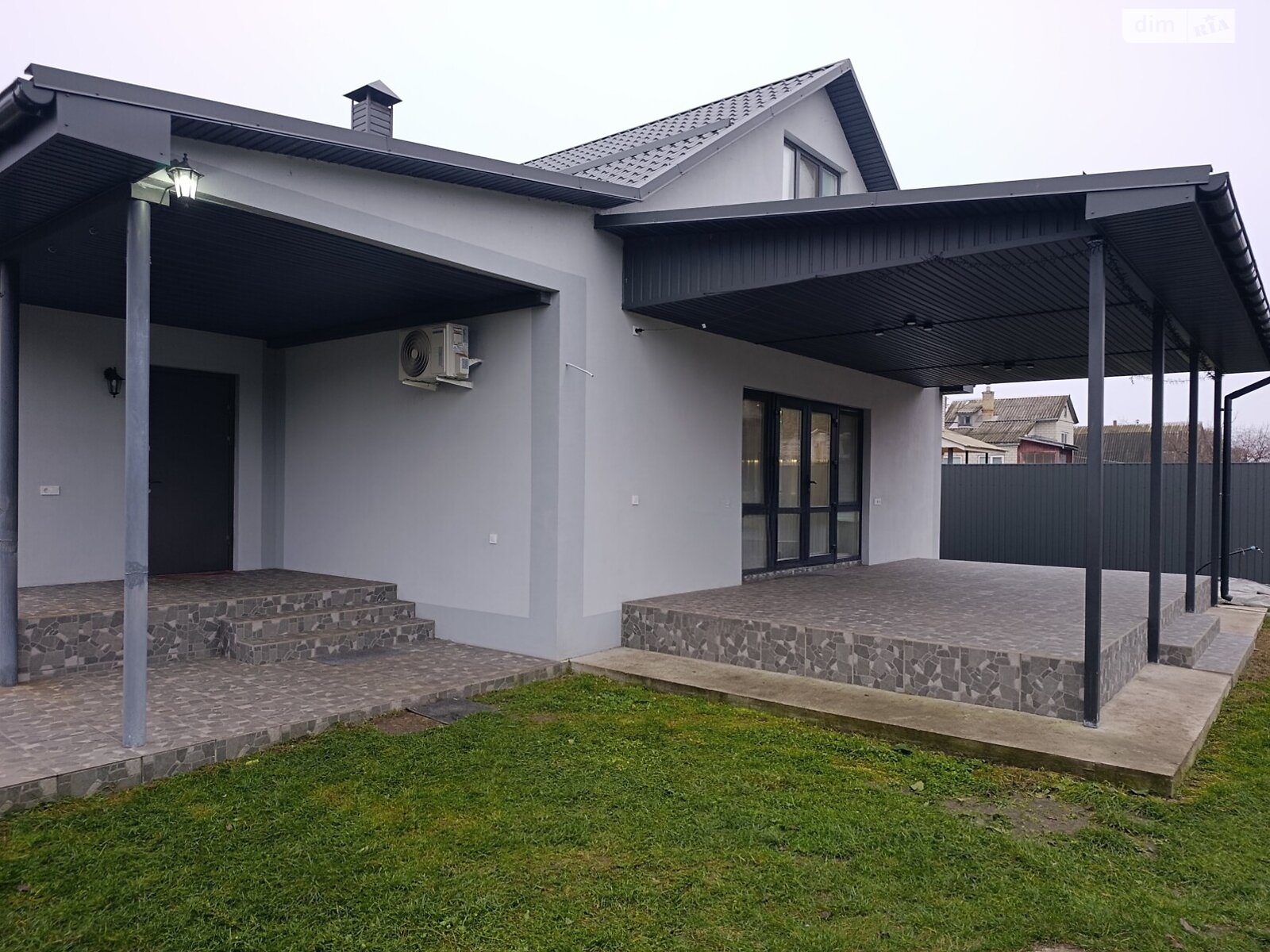 одноповерховий будинок з гаражем, 100 кв. м, цегла. Продаж в Благодатне фото 1