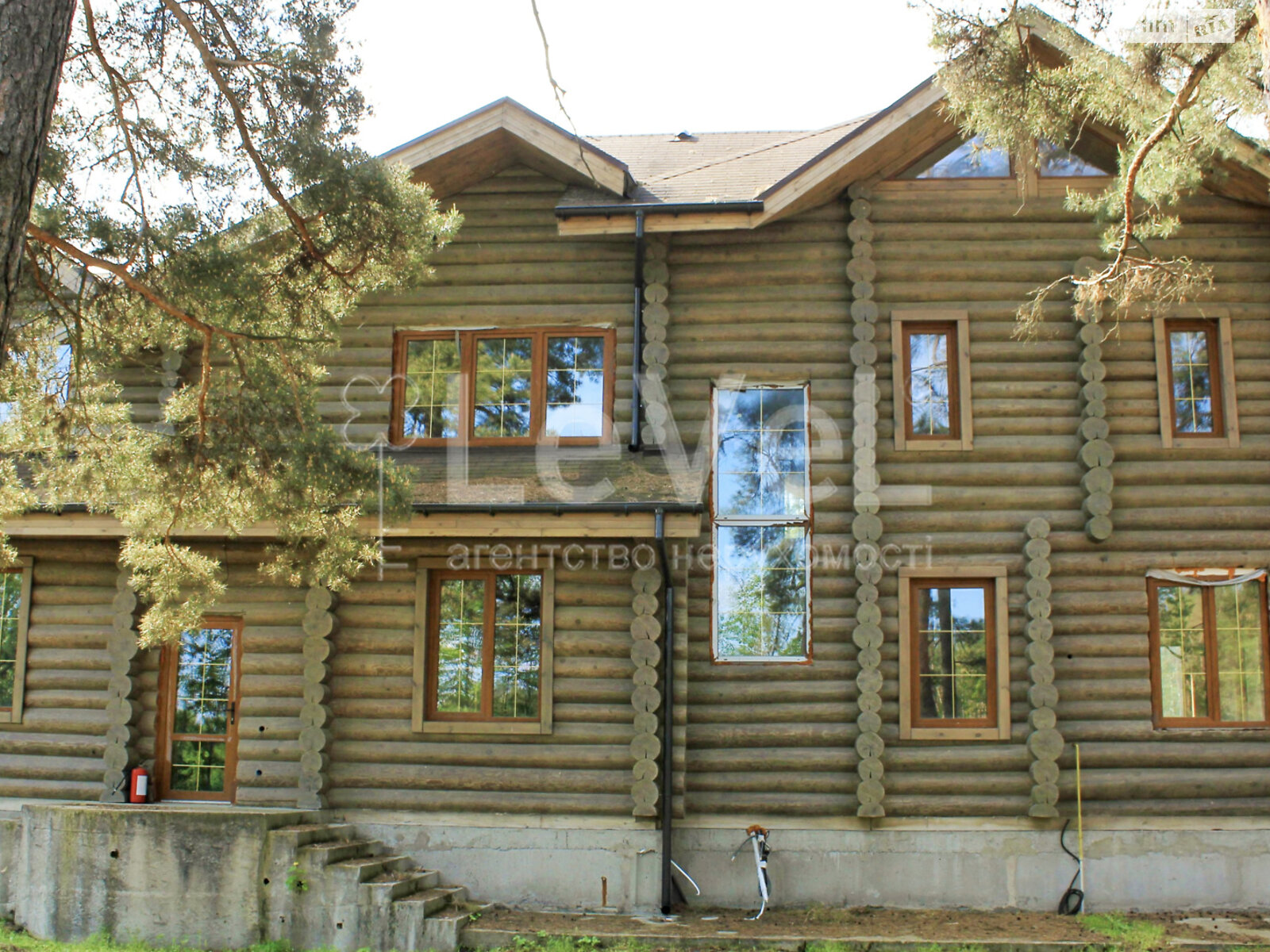 двухэтажный дом, 289.8 кв. м, сруб. Продажа в Блиставице фото 1 двухэтажный дом, 289.8 кв. м, сруб. Продажа в Блиставице фото 1