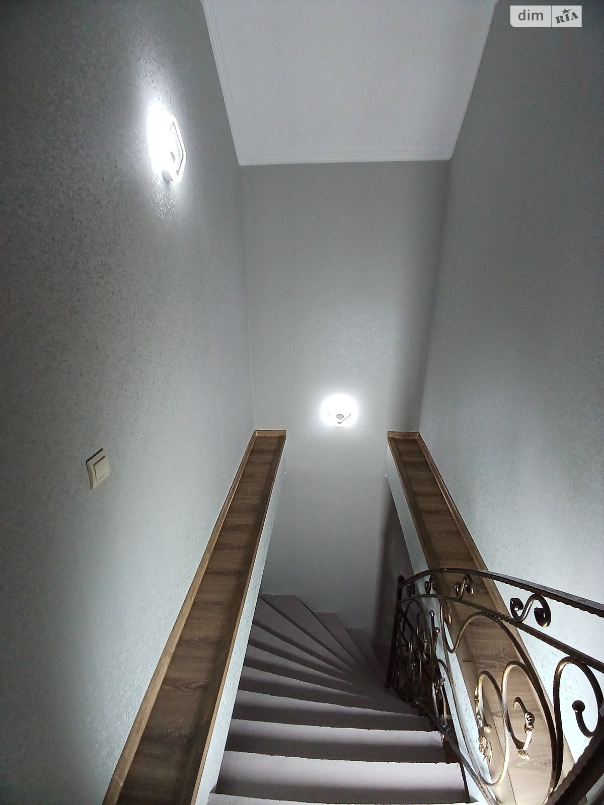 двухэтажный дом с ремонтом, 75.4 кв. м, газобетон. Продажа в Блиставице фото 1 двухэтажный дом с ремонтом, 75.4 кв. м, газобетон. Продажа в Блиставице фото 1