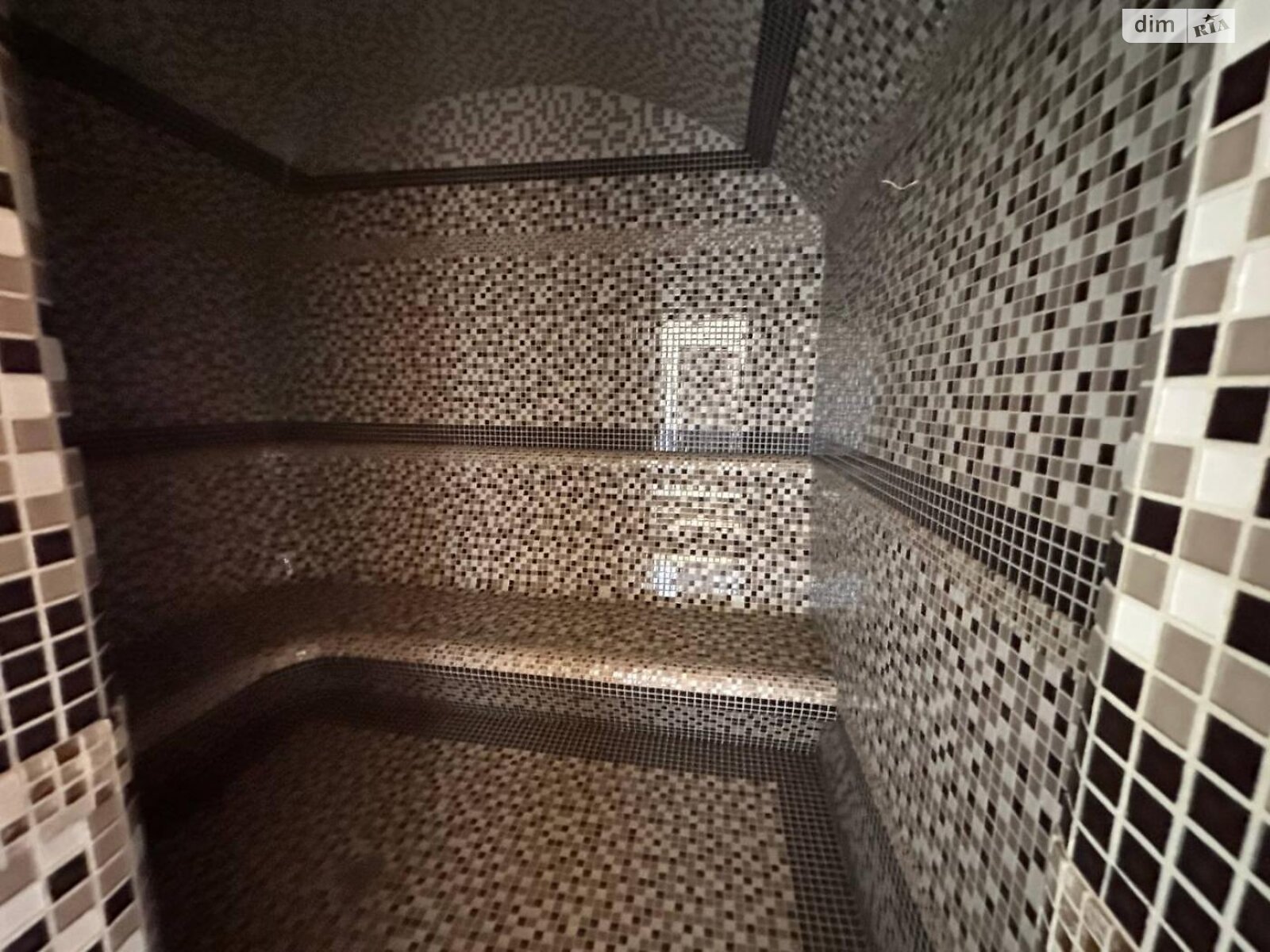 двоповерховий будинок, 589.1 кв. м, кирпич. Продаж у Блиставиці фото 1