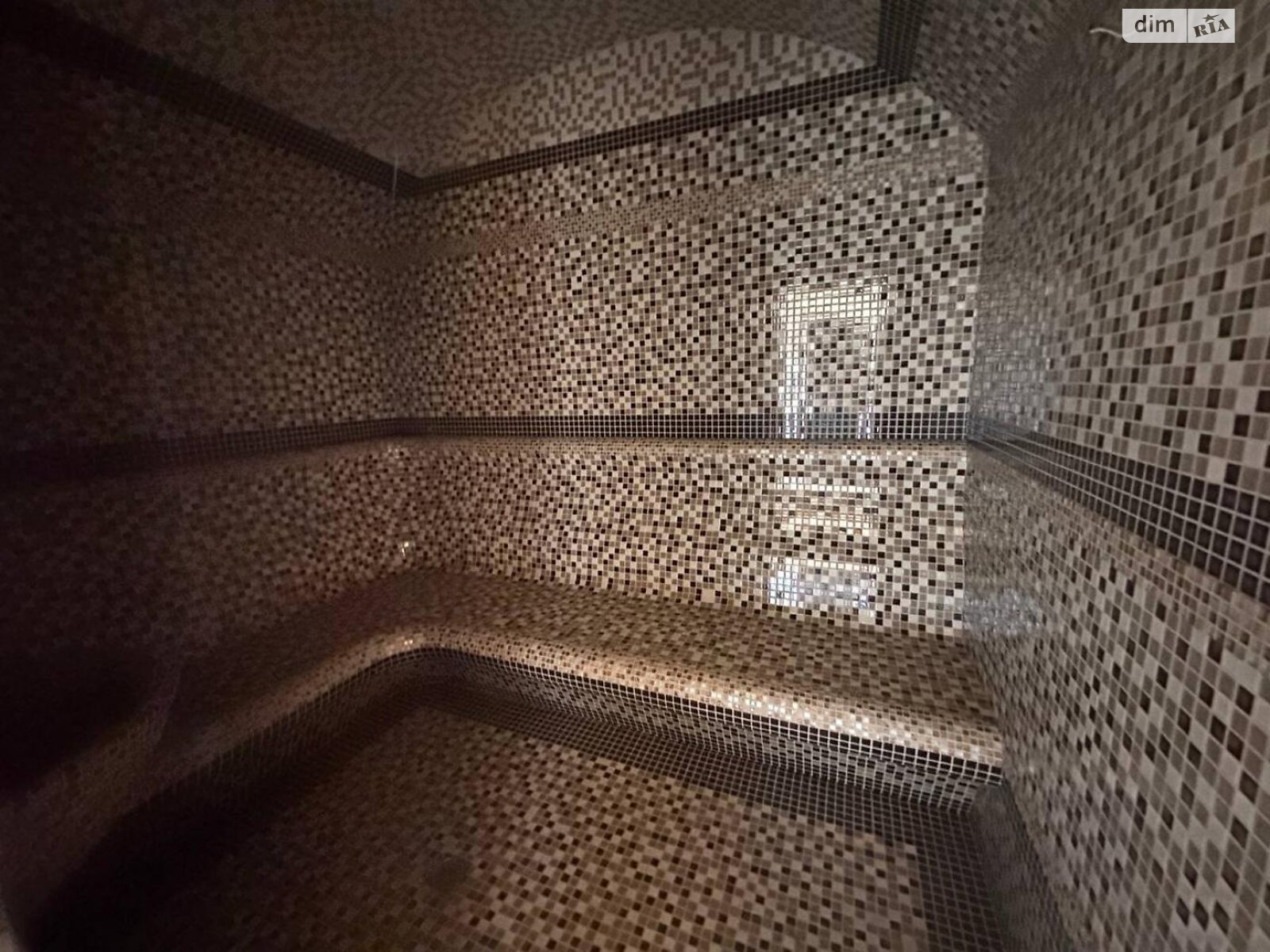 двоповерховий будинок, 589.1 кв. м, кирпич. Продаж у Блиставиці фото 1