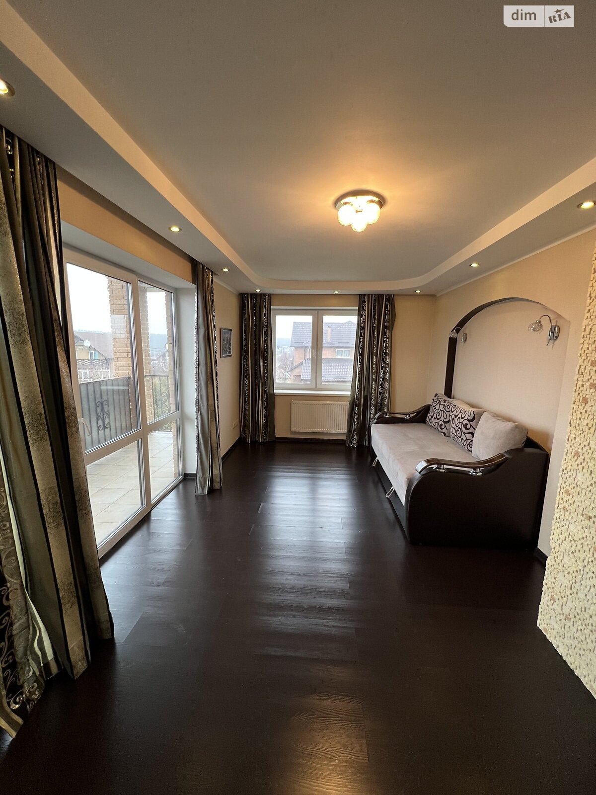 двухэтажный дом с гаражом, 200 кв. м, кирпич. Продажа в Бобрице фото 1 двухэтажный дом с гаражом, 200 кв. м, кирпич. Продажа в Бобрице фото 1