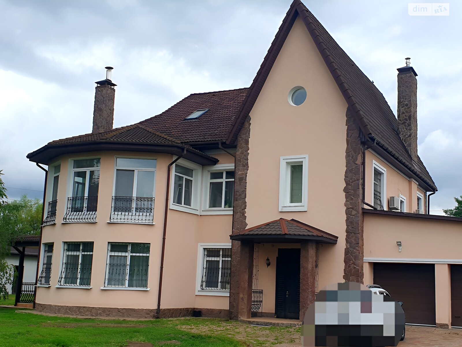 триповерховий будинок з верандою, 495.2 кв. м, цегла. Продаж у Бобриці фото 1 триповерховий будинок з верандою, 495.2 кв. м, цегла. Продаж у Бобриці фото 1