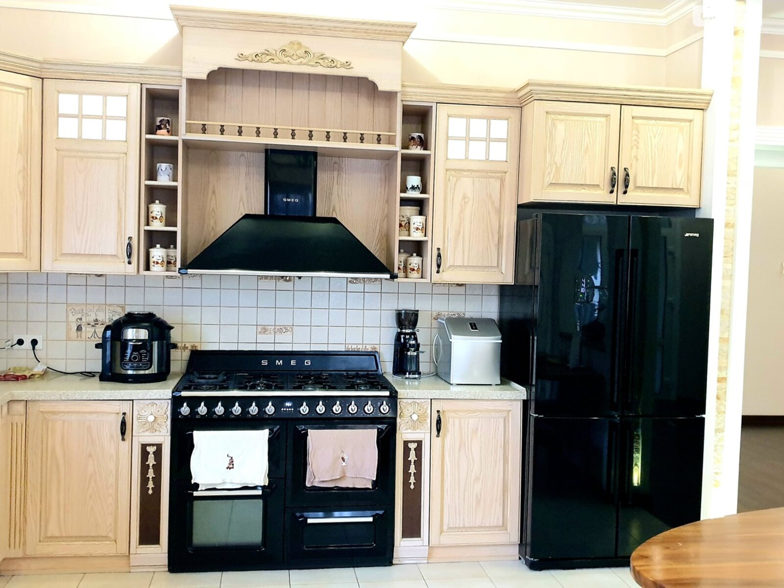 триповерховий будинок з верандою, 495.2 кв. м, цегла. Продаж у Бобриці фото 1 триповерховий будинок з верандою, 495.2 кв. м, цегла. Продаж у Бобриці фото 1