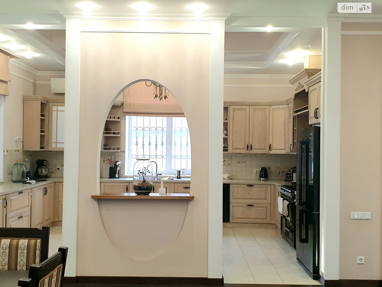 триповерховий будинок з верандою, 495.2 кв. м, цегла. Продаж у Бобриці фото 1 триповерховий будинок з верандою, 495.2 кв. м, цегла. Продаж у Бобриці фото 1