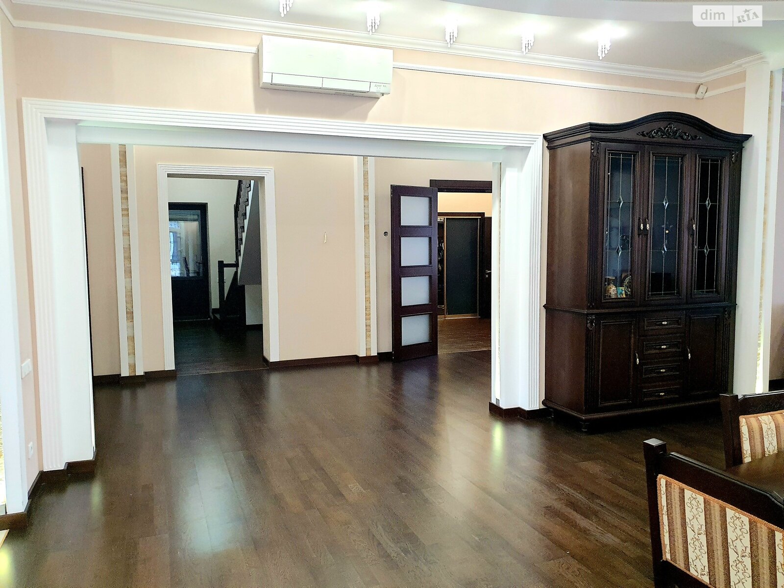триповерховий будинок з верандою, 495.2 кв. м, цегла. Продаж у Бобриці фото 1 триповерховий будинок з верандою, 495.2 кв. м, цегла. Продаж у Бобриці фото 1