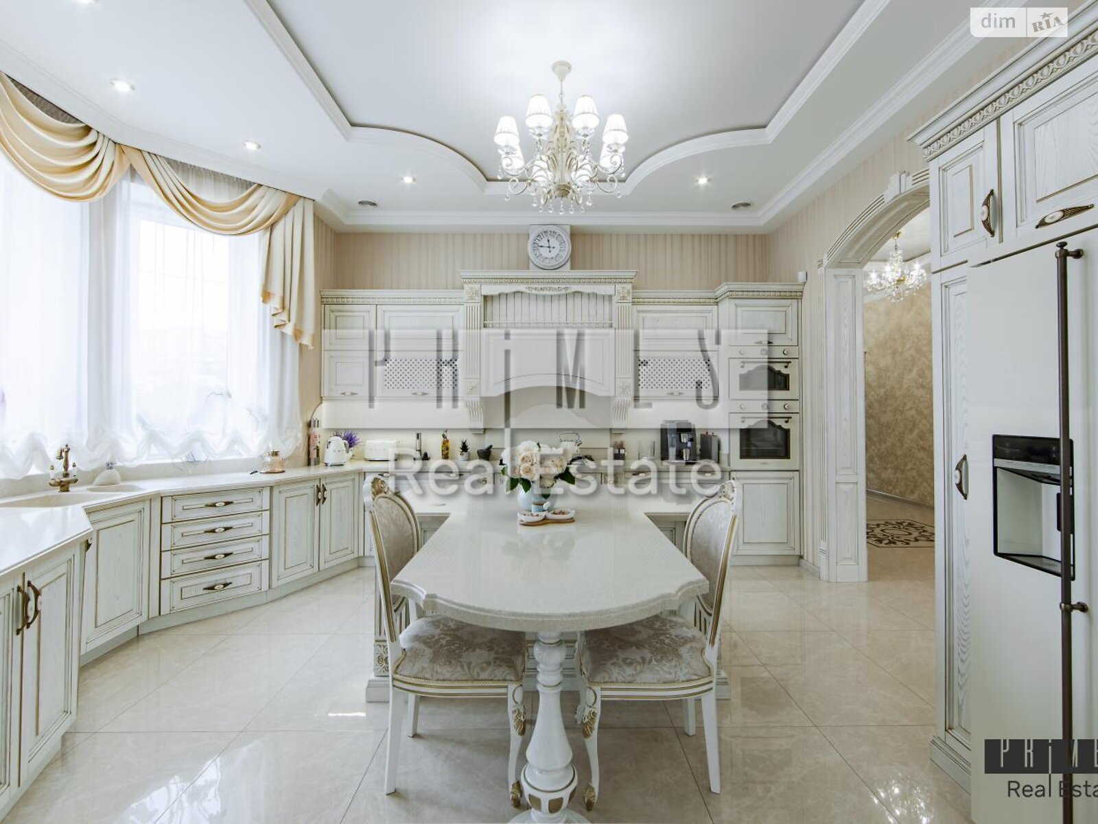 трехэтажный дом с верандой, 388 кв. м, кирпич. Продажа в Бобрице фото 1 трехэтажный дом с верандой, 388 кв. м, кирпич. Продажа в Бобрице фото 1