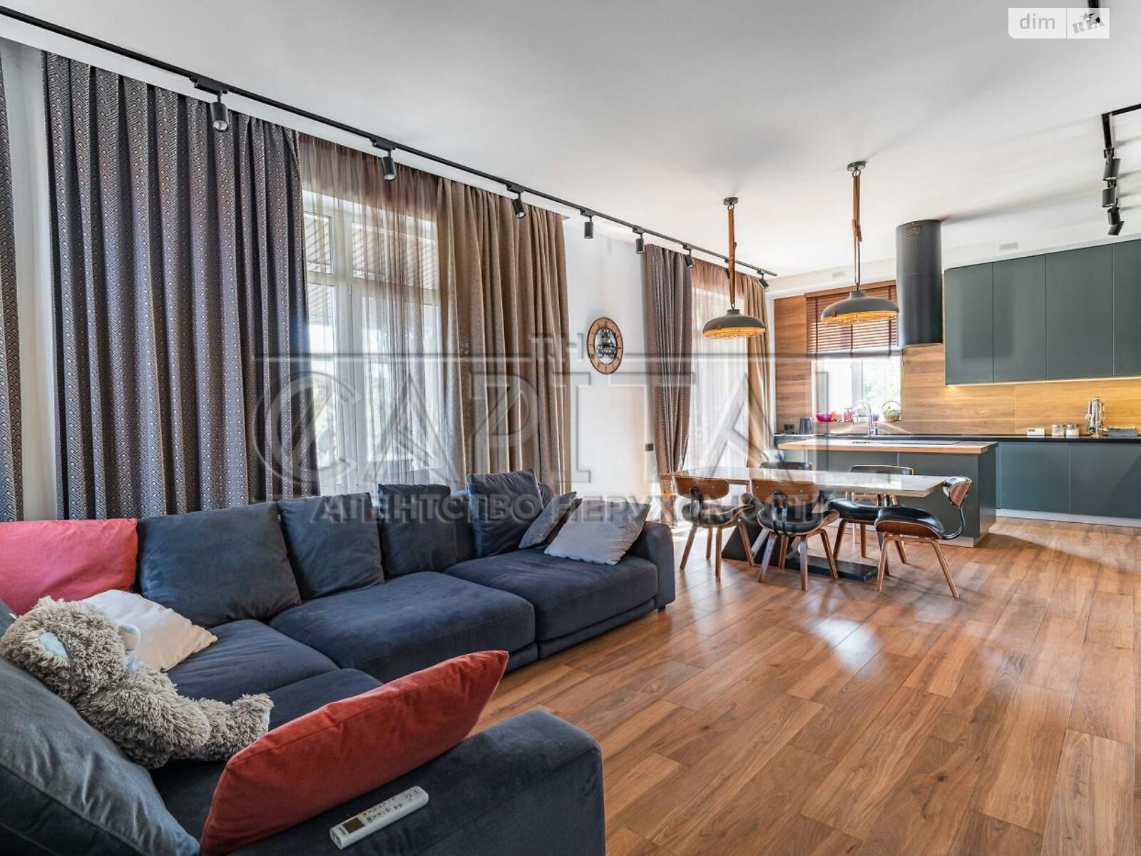 двухэтажный дом с балконом, 251 кв. м, кирпич. Продажа в Бобрице фото 1 двухэтажный дом с балконом, 251 кв. м, кирпич. Продажа в Бобрице фото 1