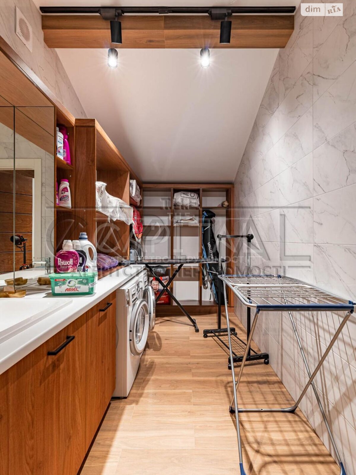 двухэтажный дом с балконом, 251 кв. м, кирпич. Продажа в Бобрице фото 1 двухэтажный дом с балконом, 251 кв. м, кирпич. Продажа в Бобрице фото 1
