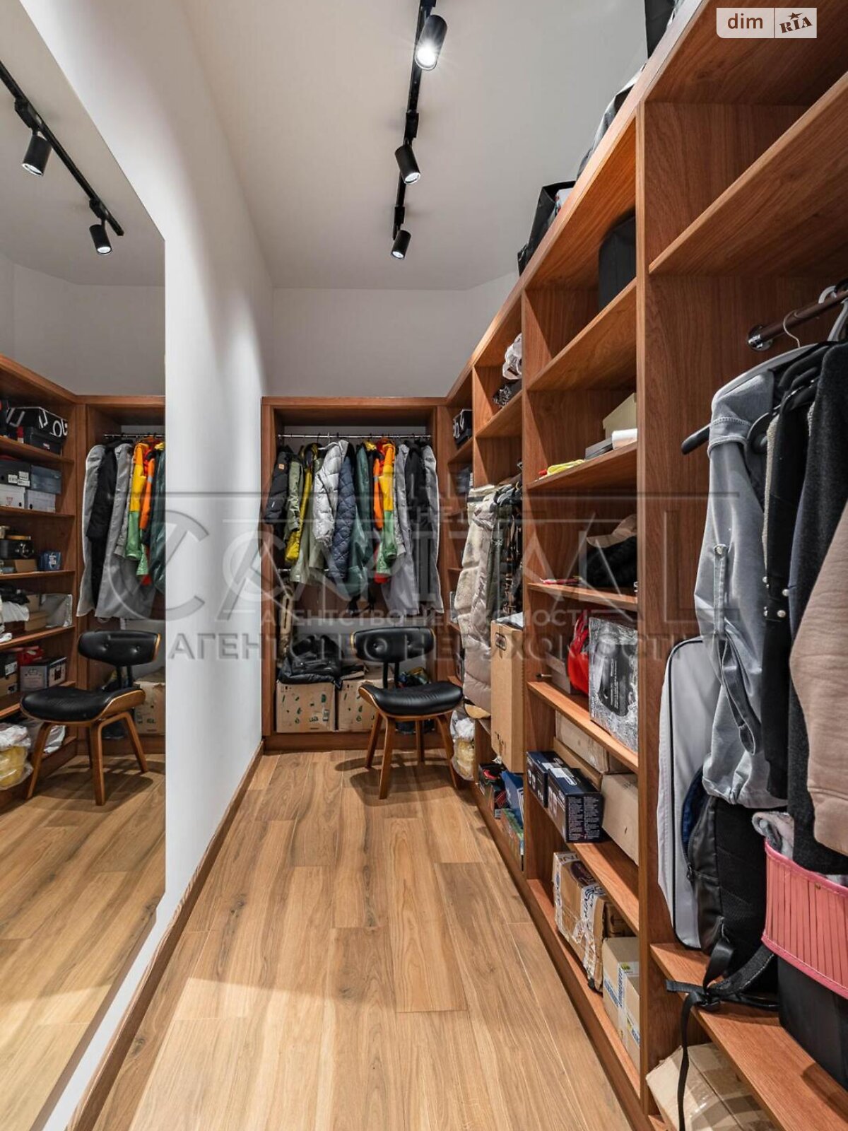 двухэтажный дом с балконом, 251 кв. м, кирпич. Продажа в Бобрице фото 1 двухэтажный дом с балконом, 251 кв. м, кирпич. Продажа в Бобрице фото 1