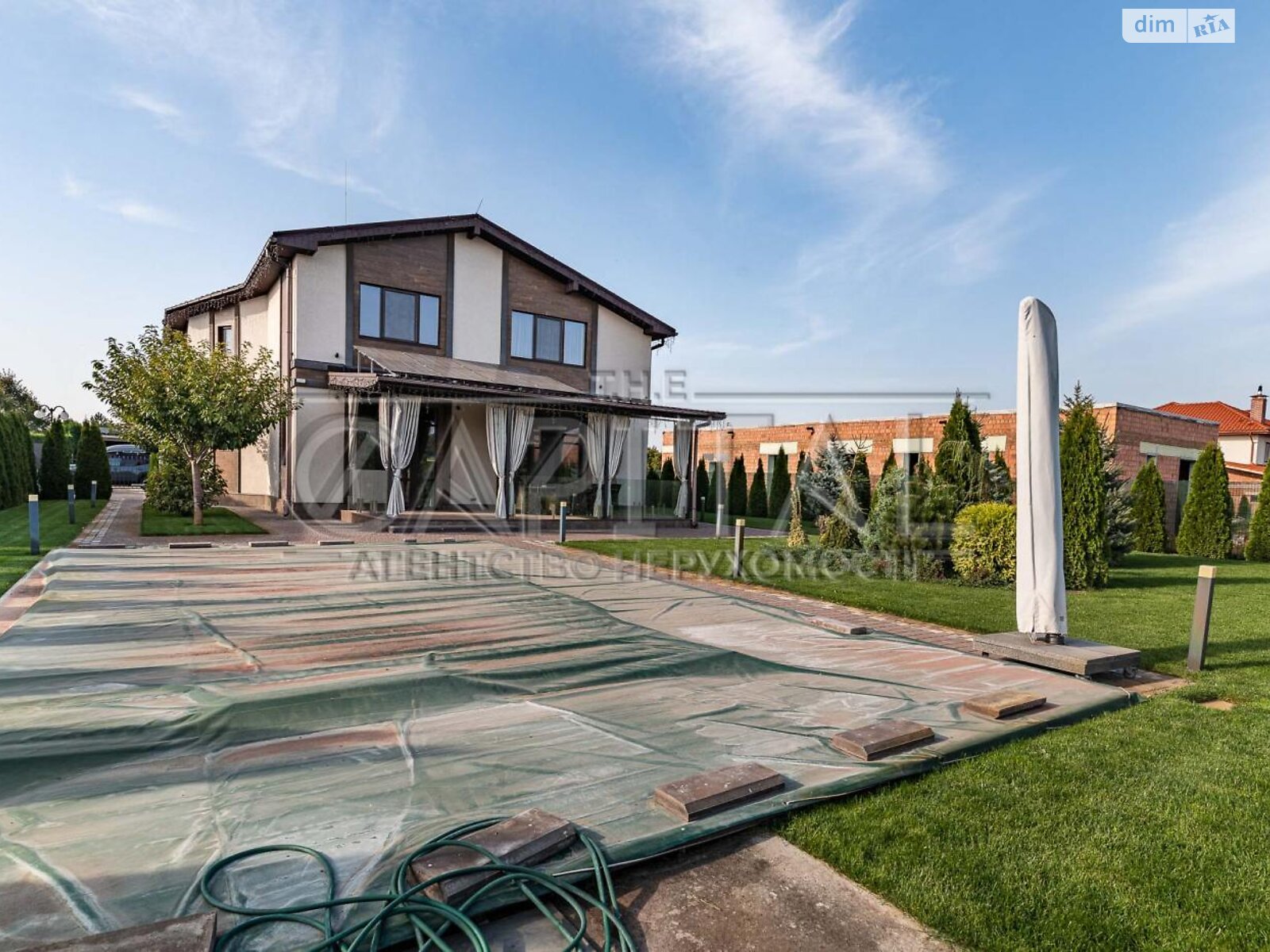 двухэтажный дом с балконом, 251 кв. м, кирпич. Продажа в Бобрице фото 1 двухэтажный дом с балконом, 251 кв. м, кирпич. Продажа в Бобрице фото 1