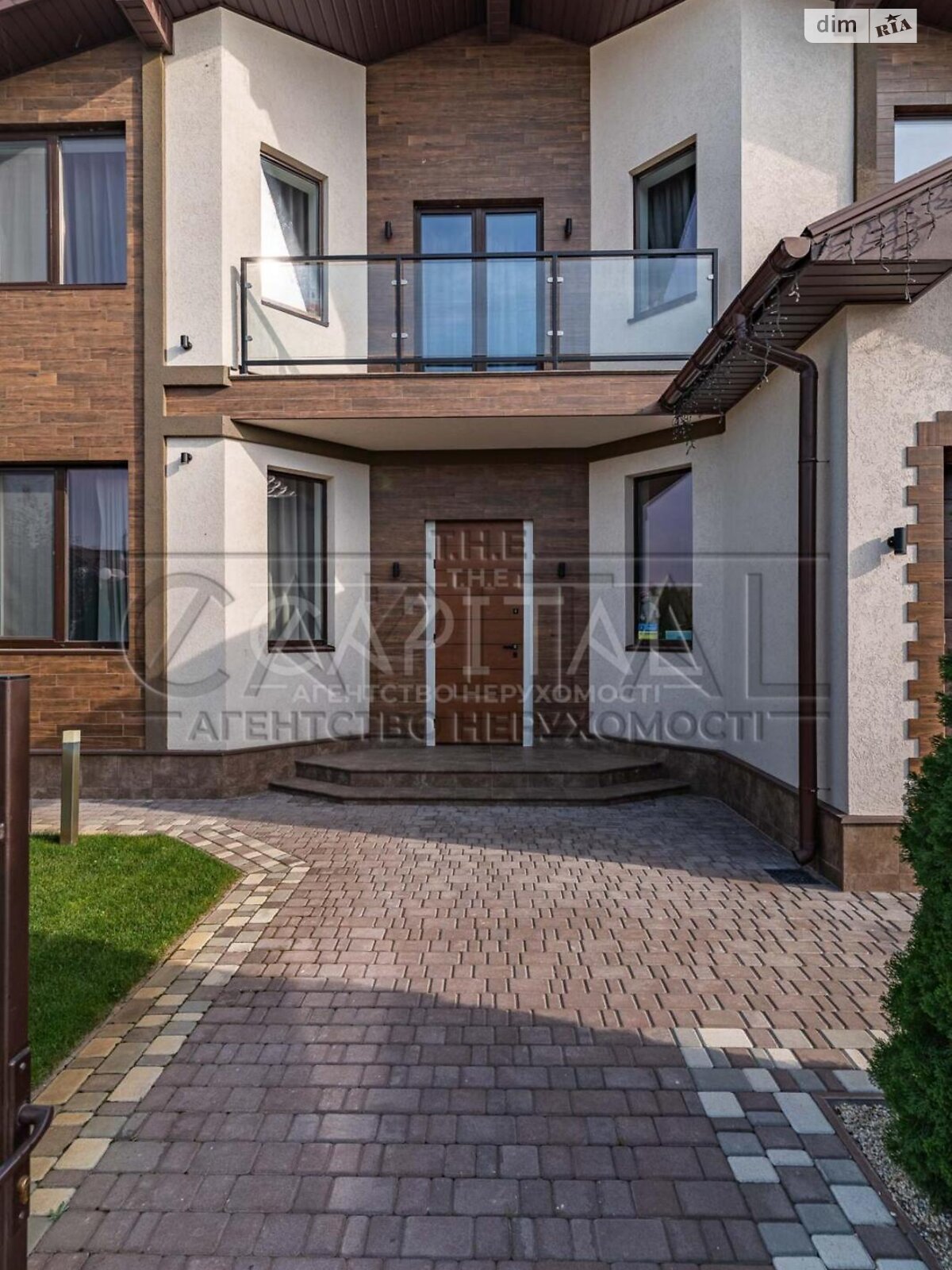 двухэтажный дом с балконом, 251 кв. м, кирпич. Продажа в Бобрице фото 1 двухэтажный дом с балконом, 251 кв. м, кирпич. Продажа в Бобрице фото 1