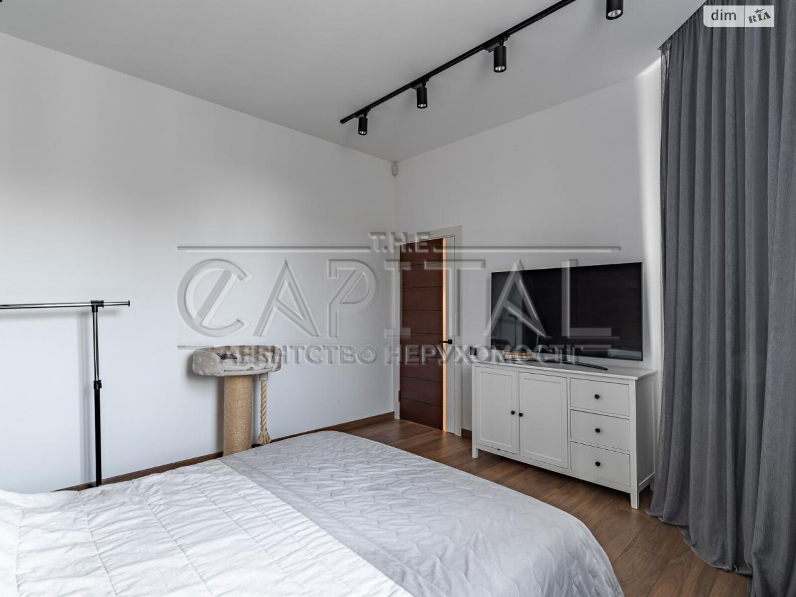 двухэтажный дом с балконом, 251 кв. м, кирпич. Продажа в Бобрице фото 1 двухэтажный дом с балконом, 251 кв. м, кирпич. Продажа в Бобрице фото 1