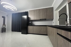 двухэтажный дом с ремонтом, 119 кв. м, кирпич. Продажа в Бобрице фото 2