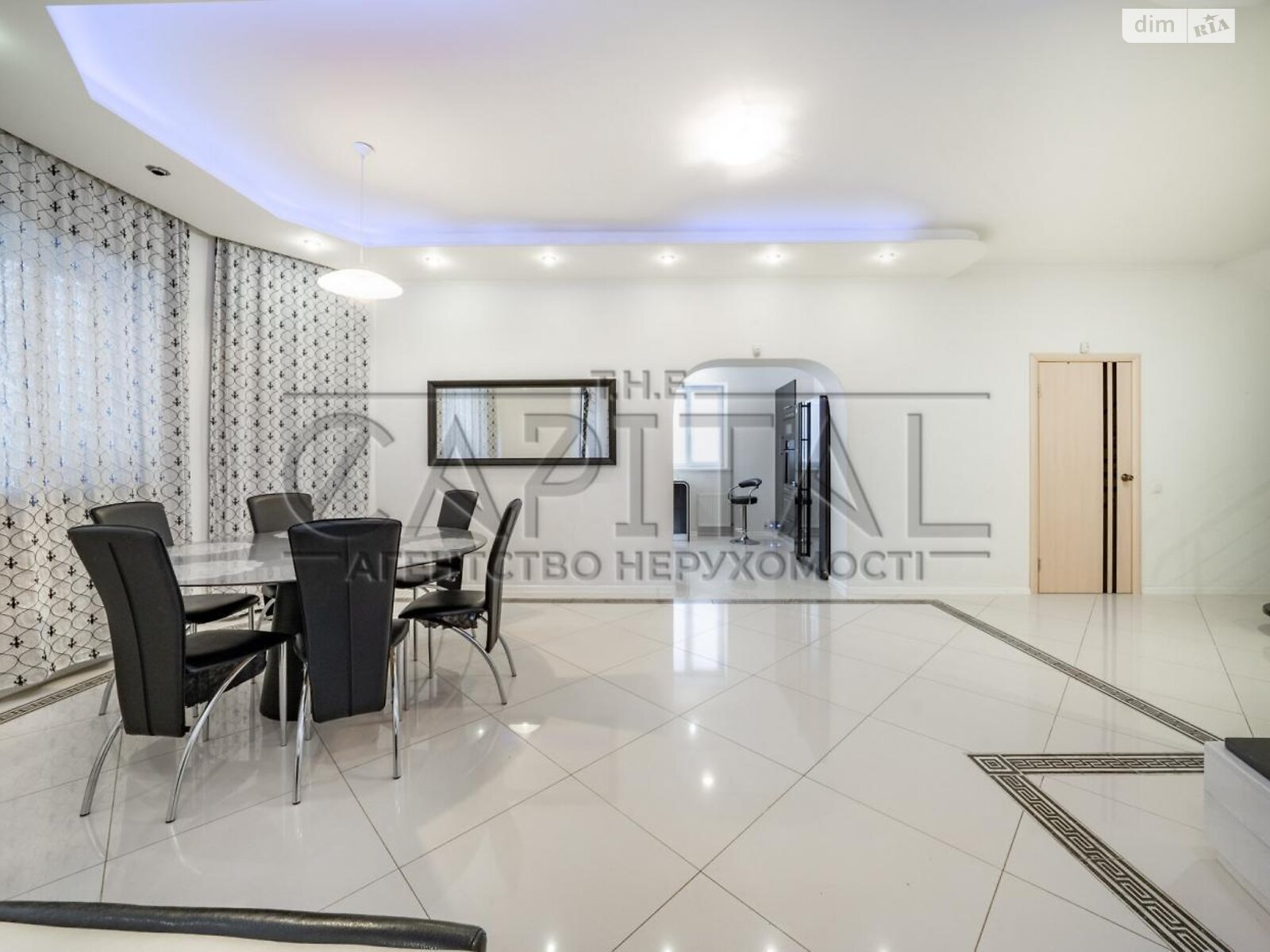 двоповерховий будинок з гаражем, 200 кв. м, цегла. Продаж у Бобриці фото 1 двоповерховий будинок з гаражем, 200 кв. м, цегла. Продаж у Бобриці фото 1