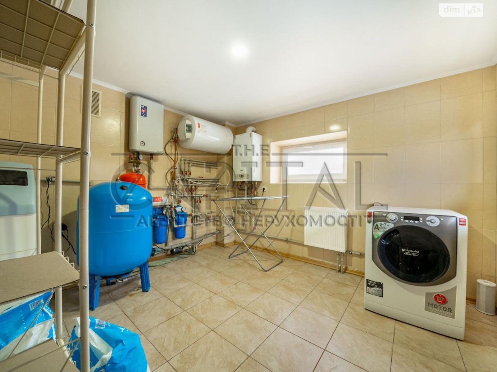 двоповерховий будинок з гаражем, 200 кв. м, цегла. Продаж у Бобриці фото 1 двоповерховий будинок з гаражем, 200 кв. м, цегла. Продаж у Бобриці фото 1