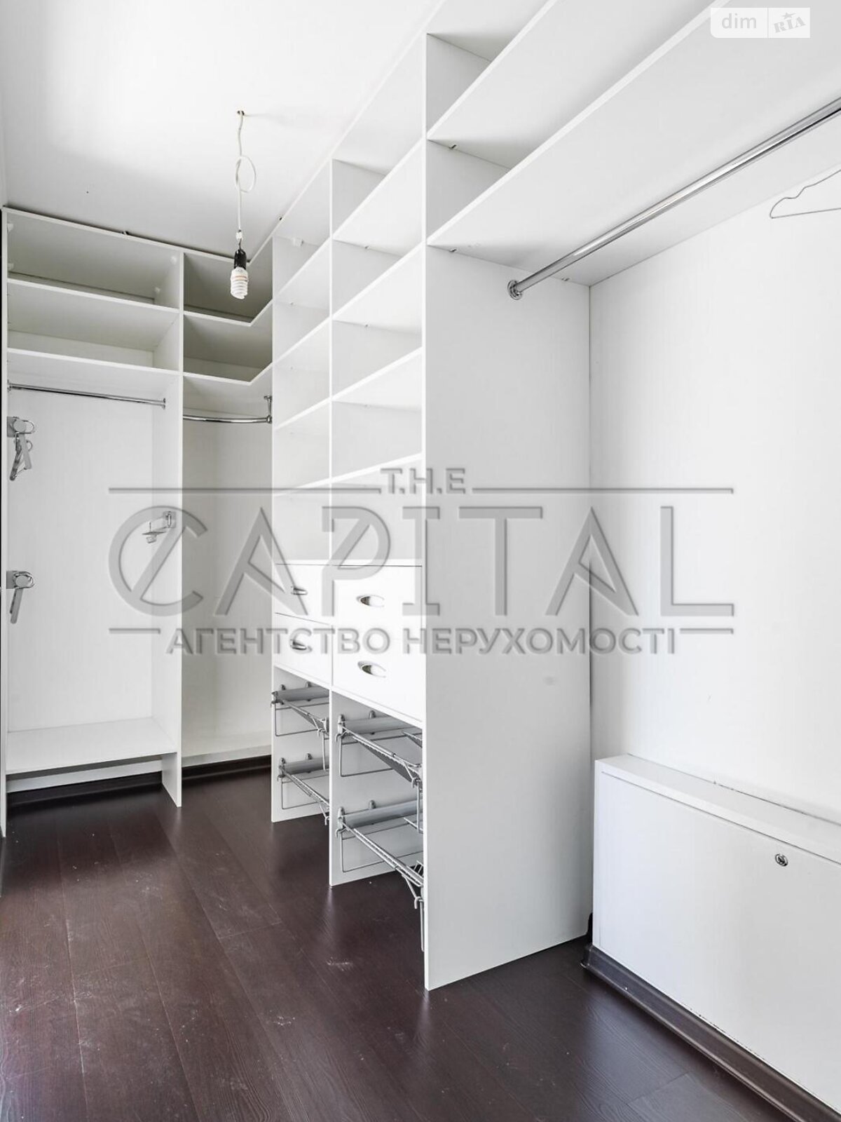 двоповерховий будинок з гаражем, 200 кв. м, цегла. Продаж у Бобриці фото 1 двоповерховий будинок з гаражем, 200 кв. м, цегла. Продаж у Бобриці фото 1