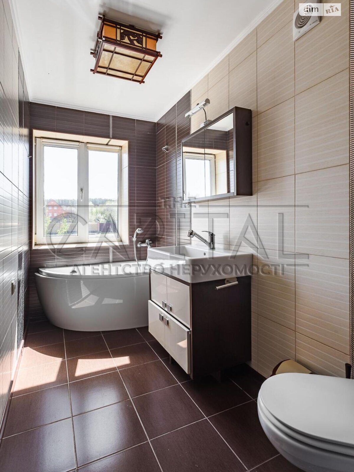 двоповерховий будинок з гаражем, 200 кв. м, цегла. Продаж у Бобриці фото 1 двоповерховий будинок з гаражем, 200 кв. м, цегла. Продаж у Бобриці фото 1