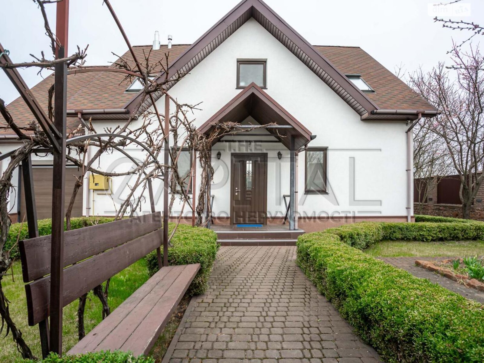 двоповерховий будинок з гаражем, 190 кв. м, цегла. Продаж у Бобриці фото 1 двоповерховий будинок з гаражем, 190 кв. м, цегла. Продаж у Бобриці фото 1