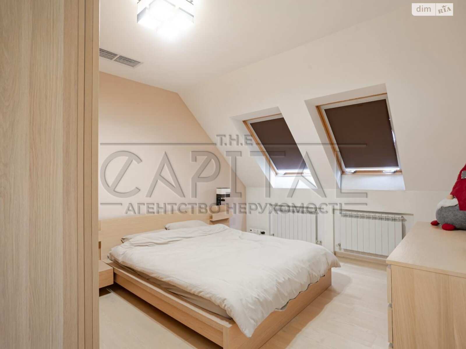 двоповерховий будинок з гаражем, 190 кв. м, цегла. Продаж у Бобриці фото 1 двоповерховий будинок з гаражем, 190 кв. м, цегла. Продаж у Бобриці фото 1