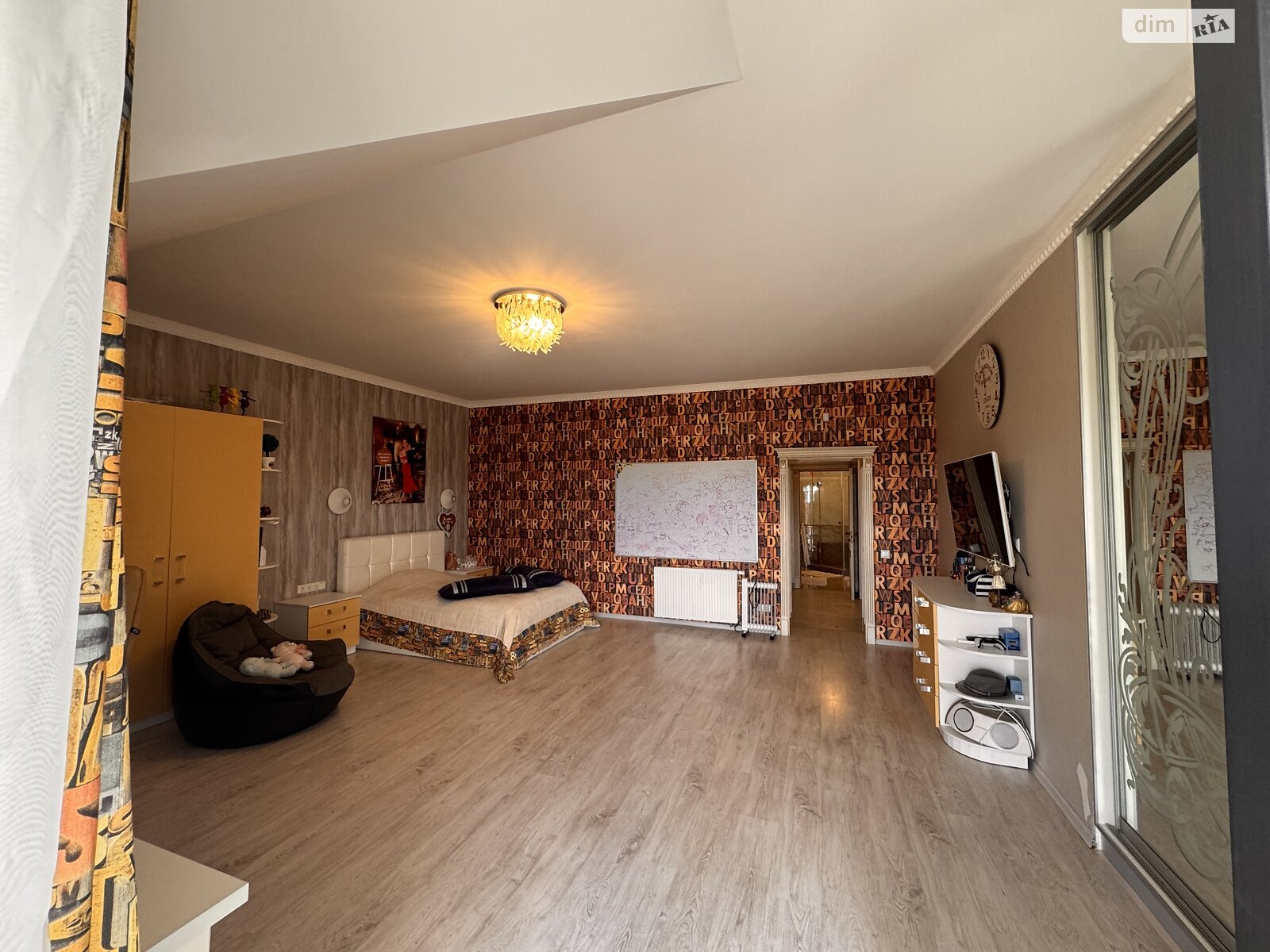 двухэтажный дом с гаражом, 490 кв. м, кирпич. Продажа в Бобрице фото 1 двухэтажный дом с гаражом, 490 кв. м, кирпич. Продажа в Бобрице фото 1